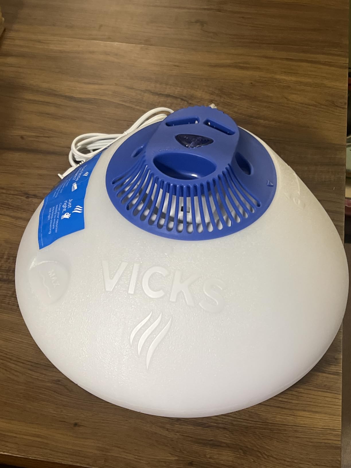 Vicks Warm Steam Vaporizer, Small to Medium Rooms, 1.5 Gallon Tank – Warm Mist Humidifier for Baby and Kids Rooms with Night Light, Works with Vicks VapoPads and VapoSteam Customer Review Vicks Warm Steam Vaporizer, Small to Medium Rooms, 1.5 Gallon Tank – Warm Mist Humidifier for Baby and Kids Rooms with Night Light, Works with Vicks VapoPads and VapoSteam - Customer Photo 1