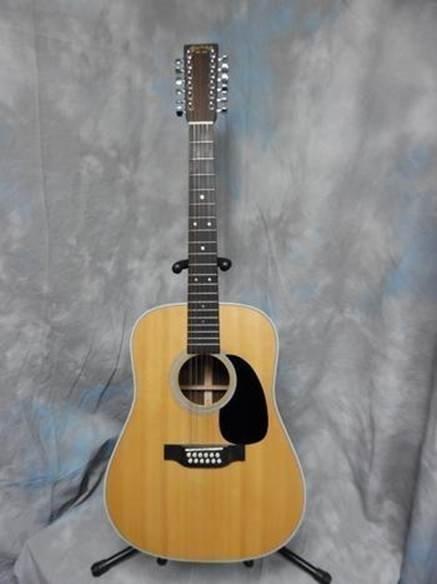 D'Addario Guitar Humidifier - Acoustic Guitar Soundhole Humidifier with Sponge - Non Drip - Suspends from Strings - Customer Photo 2