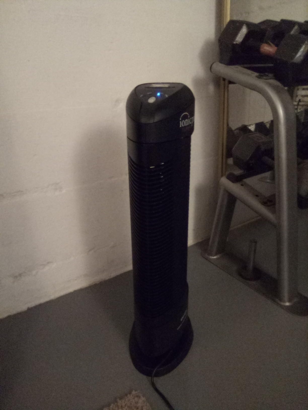 Ionic Pro Turbo (TA550) Ionic Air Purifier Tower for Home, Quiet Ionic Filterless Design, Covers Up to 500 Sq. Ft., Removes Odors, Smoke, Dust, and Allergens – Black Customer Review Ionic Pro Turbo (TA550) Ionic Air Purifier Tower for Home, Quiet Ionic Filterless Design, Covers Up to 500 Sq. Ft., Removes Odors, Smoke, Dust, and Allergens – Black - Customer Photo 2