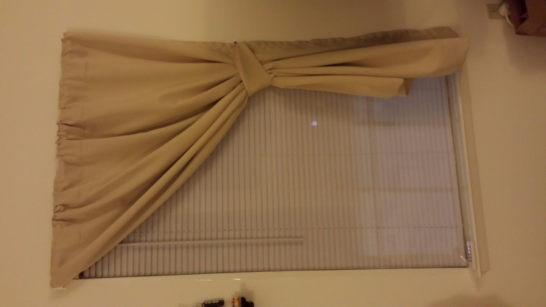 Duck Brand Indoor 5-Window Shrink Film Insulator Kit, 62-Inch x 210-Inch, 286217 - Customer Photo 2