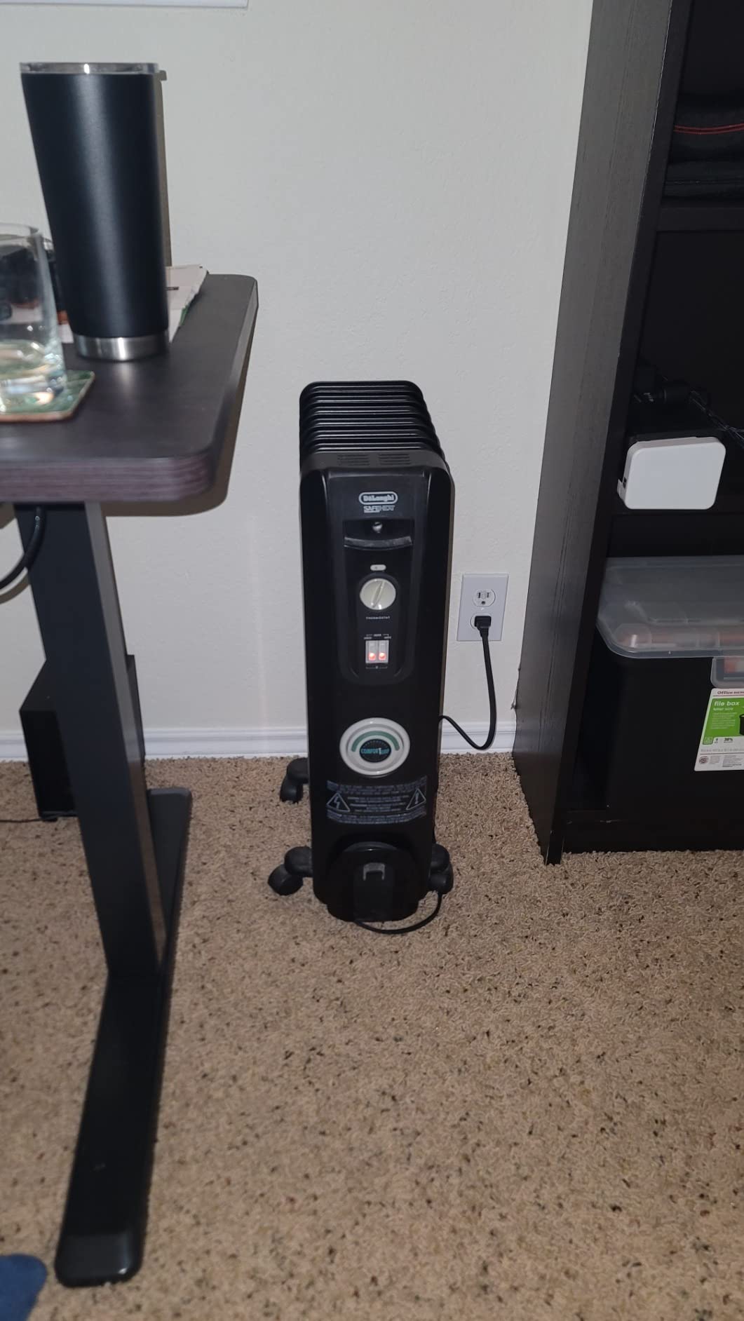 De'Longhi Oil filled Radiator Heater, 1500W Electric Space Heater for indoor use, portable room heater, Energy Saving, full room like office and bedroom with safety features, EW7707CM - Customer Photo 3