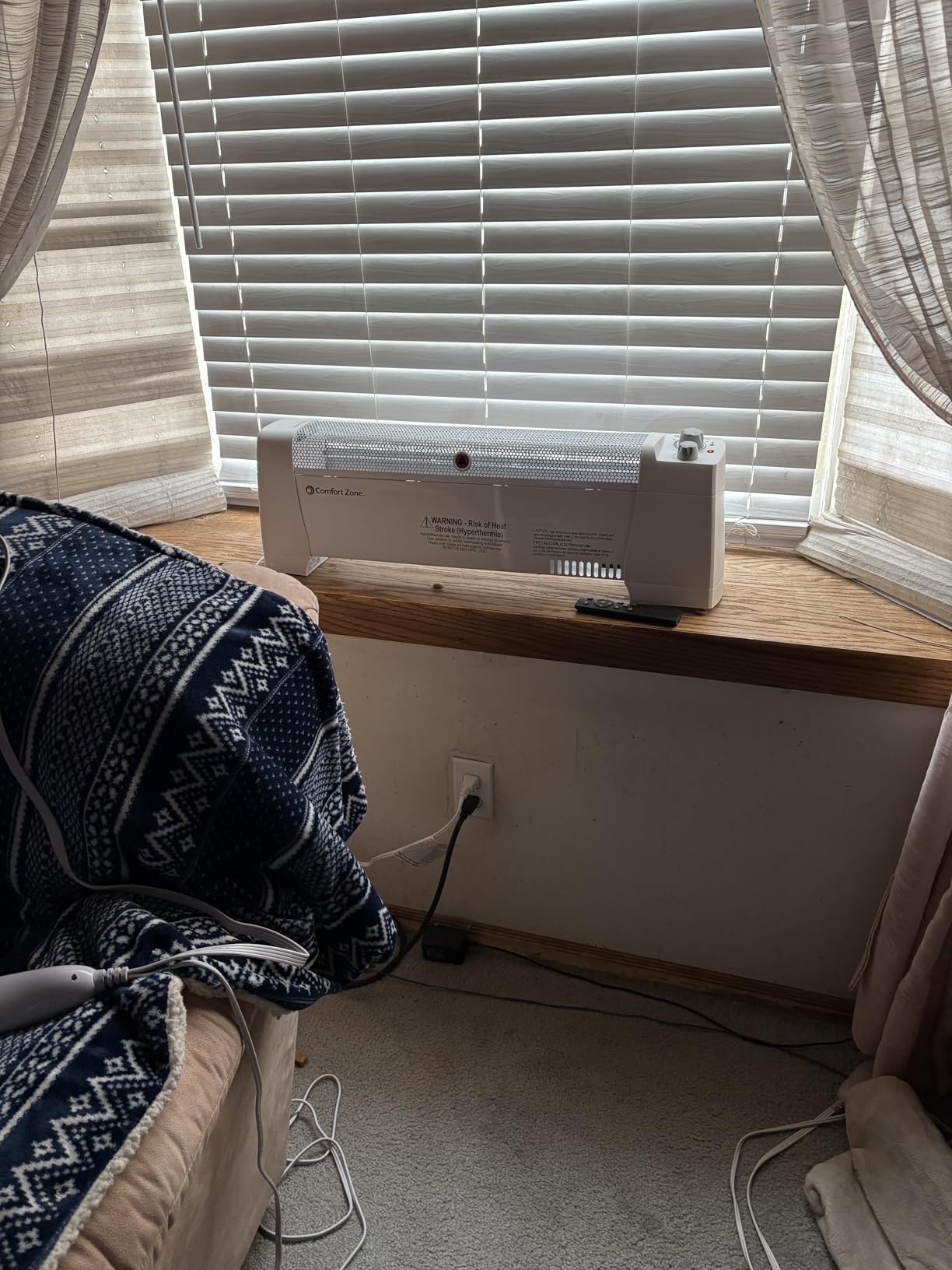 Comfort Zone Electric Baseboard Space Heater with Adjustable Thermostat, Dent-Proof End Panels, Overheat Protection, Tip-Over Switch, & Stay-Cool Body, Ideal for Home, Bedroom, & Office, 1,500W, CZ600 - Customer Photo 2