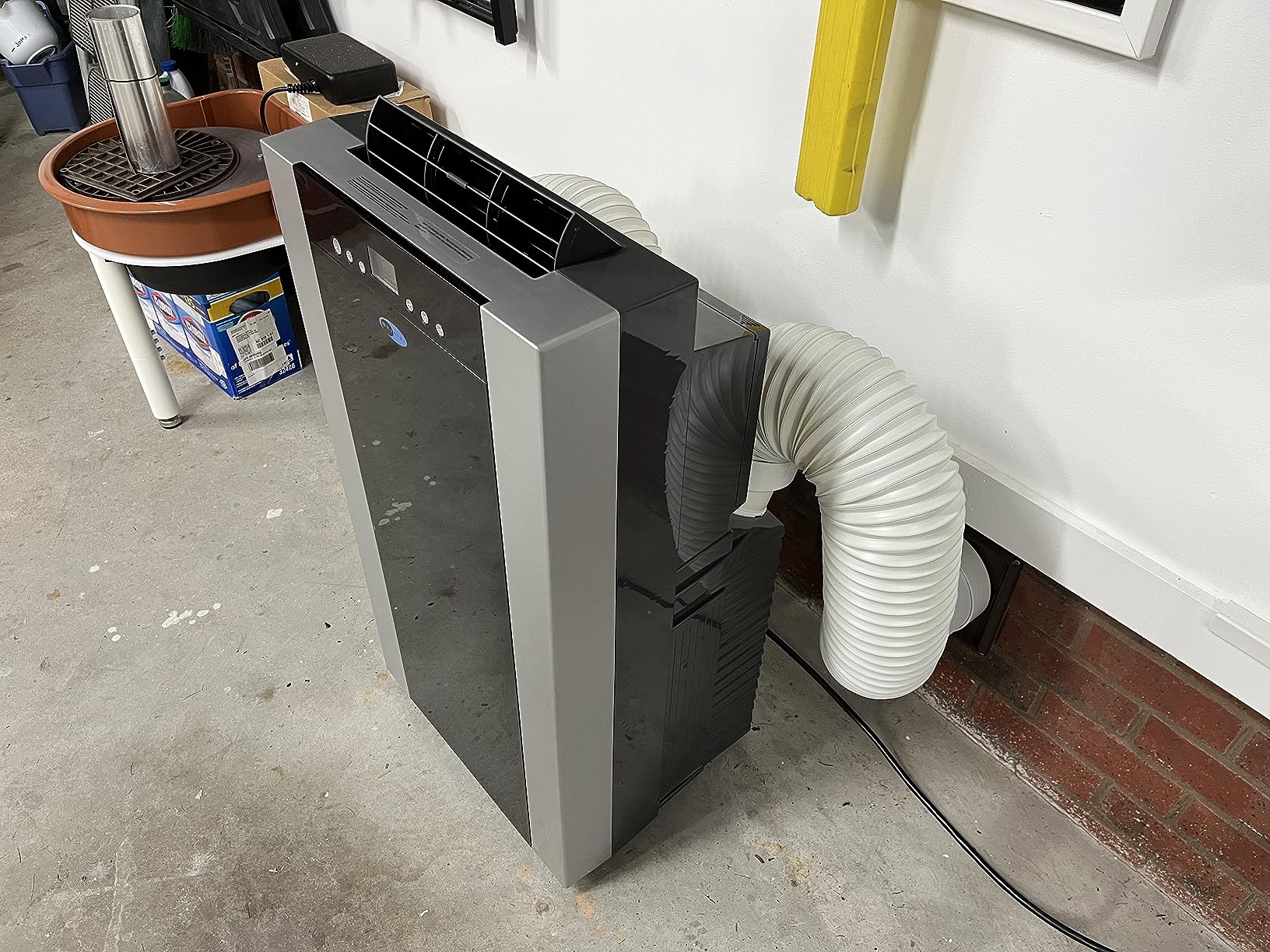 Whynter Portable Air Conditioner 14,000 BTU with Dual Hose Dehumidifier & Cooling Fan for 500 Sq Ft Rooms, Includes AC Unit Window Kit, ARC-14S (9,500 SACC) - Customer Photo 1