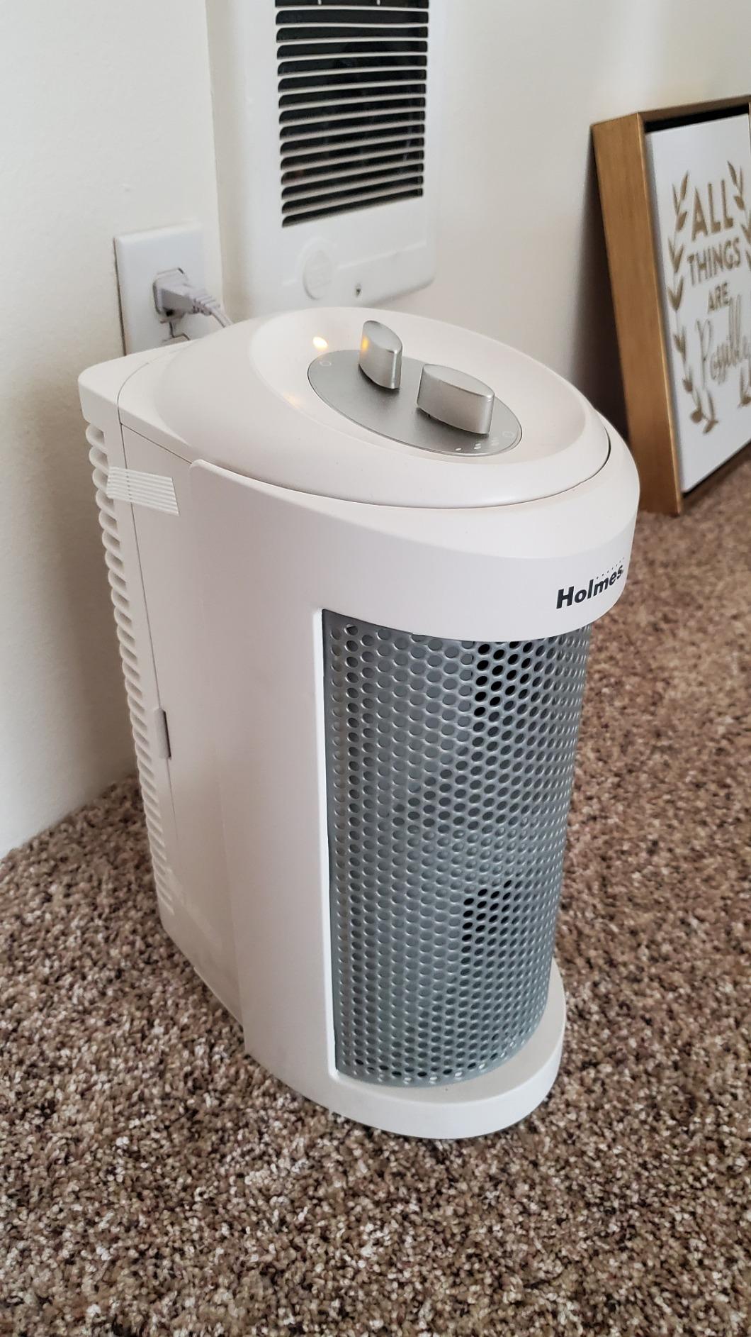 Holmes True HEPA Allergen Remover Mini Tower Air Purifier with Optional Ionizer | Small Space Air Purifier, White (HAP706-NU-1) Customer Review Holmes True HEPA Allergen Remover Mini Tower Air Purifier with Optional Ionizer | Small Space Air Purifier, White (HAP706-NU-1) - Customer Photo 1