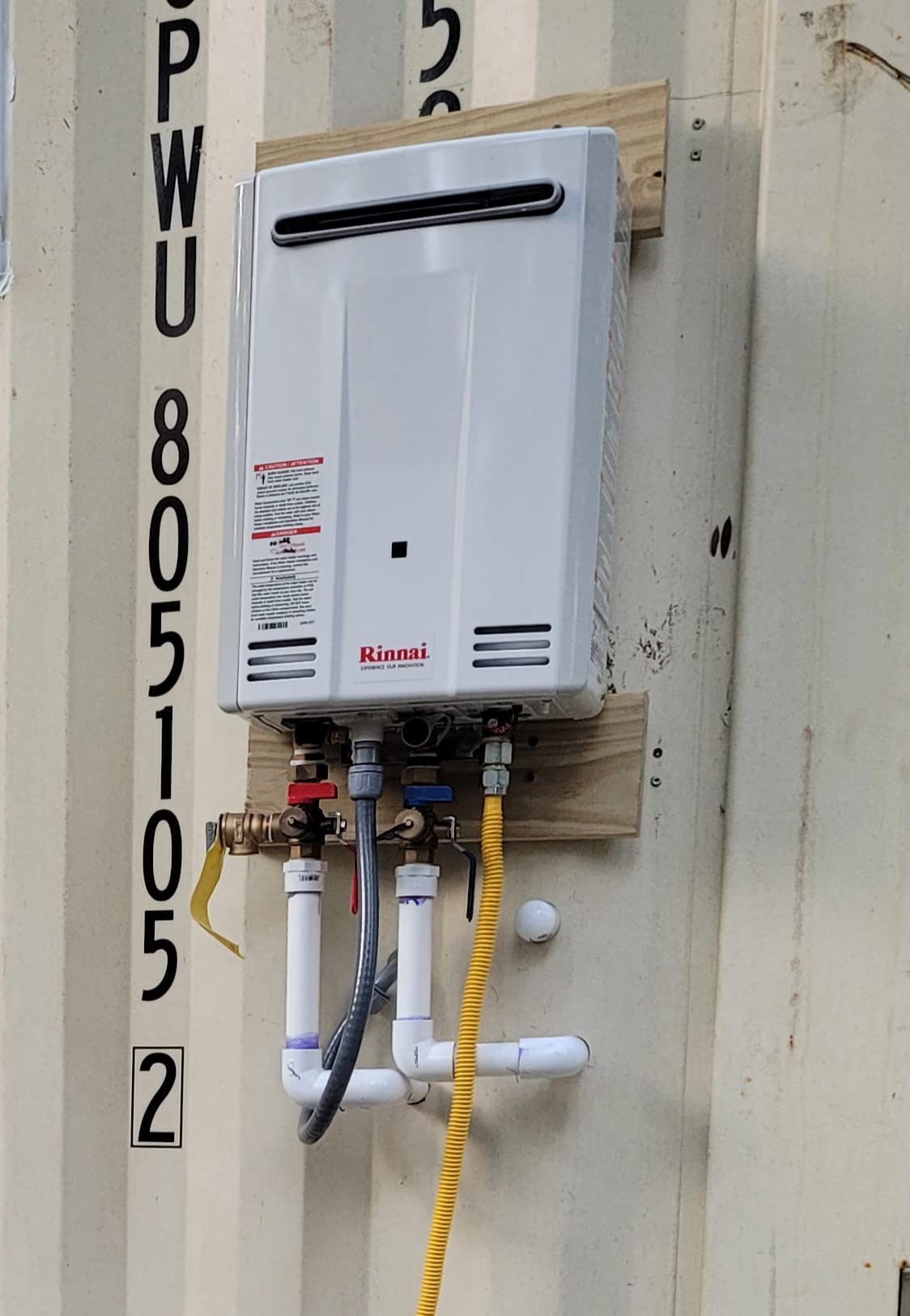 Rinnai V75IN Tankless Hot Water Heater, 7.5 GPM, Natural Gas, Indoor Installation - Customer Photo 4
