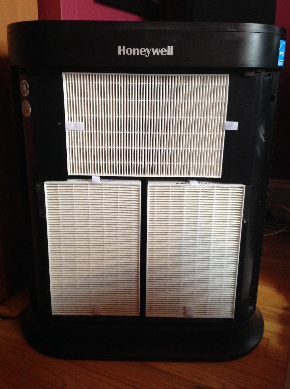 Honeywell AllergenPlus HEPA Air Purifier, Airborne Allergen Reducer for Large Rooms 1500 sq ft, Reduces Allergens, Smoke, Wildfire Smoke, Pollen, Pet Dander and More, Black, HPA200 - Customer Photo 2