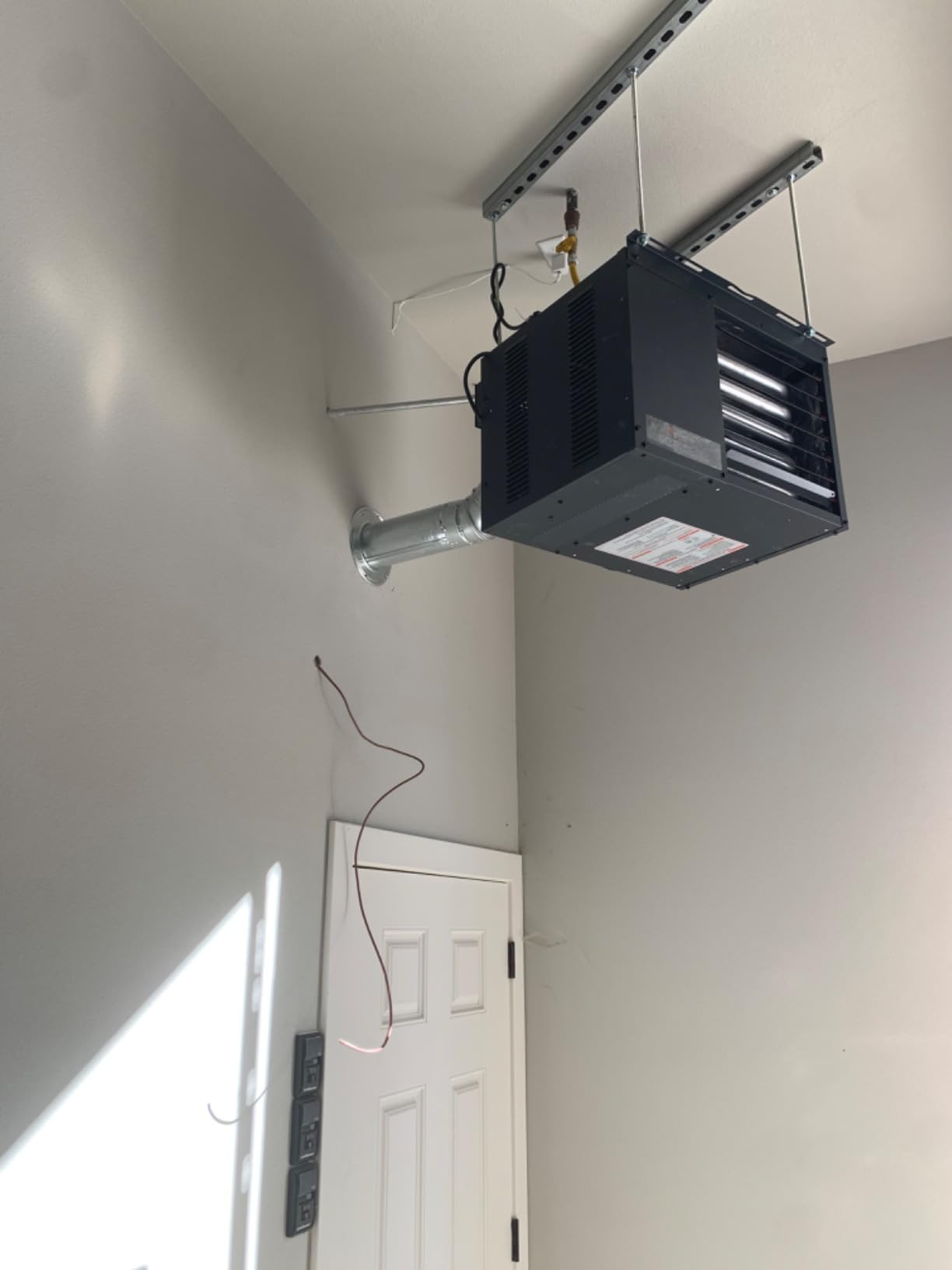 Mr. Heater F260560 Big Maxx MHU80NG Natural Gas Unit Heater, 80,000 BTU, Black - Customer Photo 2
