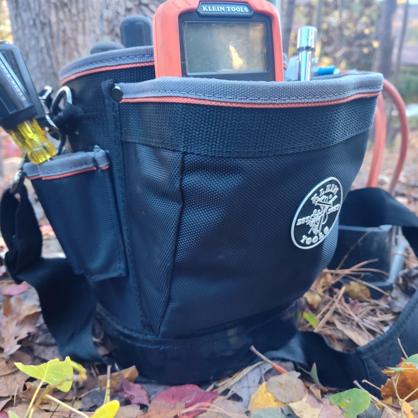 Klein Tools 55419SP-14 Tool Bag with Shoulder Strap Has 14 Pockets for Tool Storage, Can Fit Long Screwdrivers Customer Review Klein Tools 55419SP-14 Tool Bag with Shoulder Strap Has 14 Pockets for Tool Storage, Can Fit Long Screwdrivers - Customer Photo 2