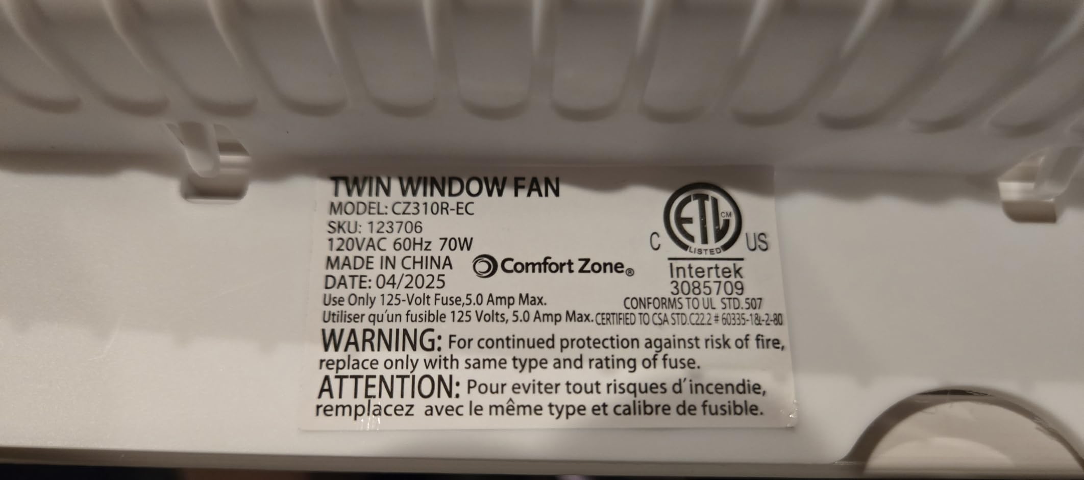 Comfort Zone Twin Window Fan with Reversible Airflow Control, 9 inch, Auto-Locking Expanders, 2 Speed Fan, Dual Fan, Exhaust, Airflow 9.84 ft/sec, Ideal for Home, Kitchen, Bedroom & Office, CZ319WT Customer Review Comfort Zone Twin Window Fan with Reversible Airflow Control, 9 inch, Auto-Locking Expanders, 2 Speed Fan, Dual Fan, Exhaust, Airflow 9.84 ft/sec, Ideal for Home, Kitchen, Bedroom & Office, CZ319WT - Customer Photo 1