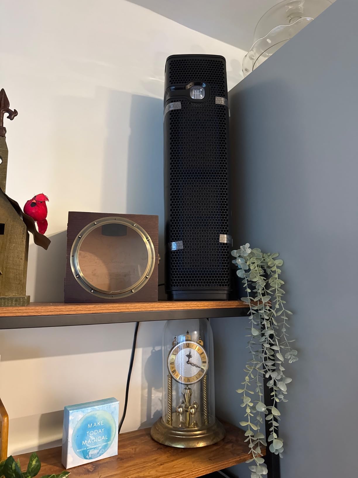 Holmes HAP9425B aer1 Tower Slim HEPA Air Purifier with Ionizer and Visipure Filter Window and Filter Life Indicator Dial for Small and Medium Rooms Customer Review Holmes HAP9425B aer1 Tower Slim HEPA Air Purifier with Ionizer and Visipure Filter Window and Filter Life Indicator Dial for Small and Medium Rooms - Customer Photo 1