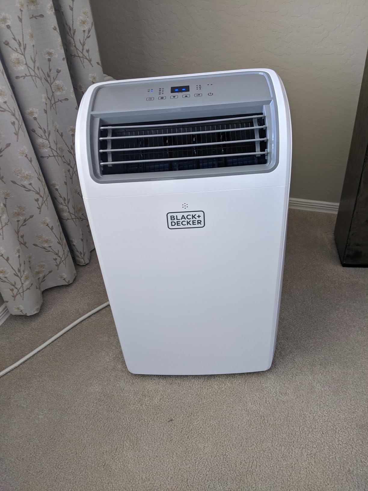 BLACK+DECKER Smart Portable Air Conditioner, 14,000 BTU (10,200 BTU SACC) for Rooms up to 700 Sq. Ft., Smart Portable AC with Follow Me Remote and Window Kit, BPACT14WT, White - Customer Photo 1