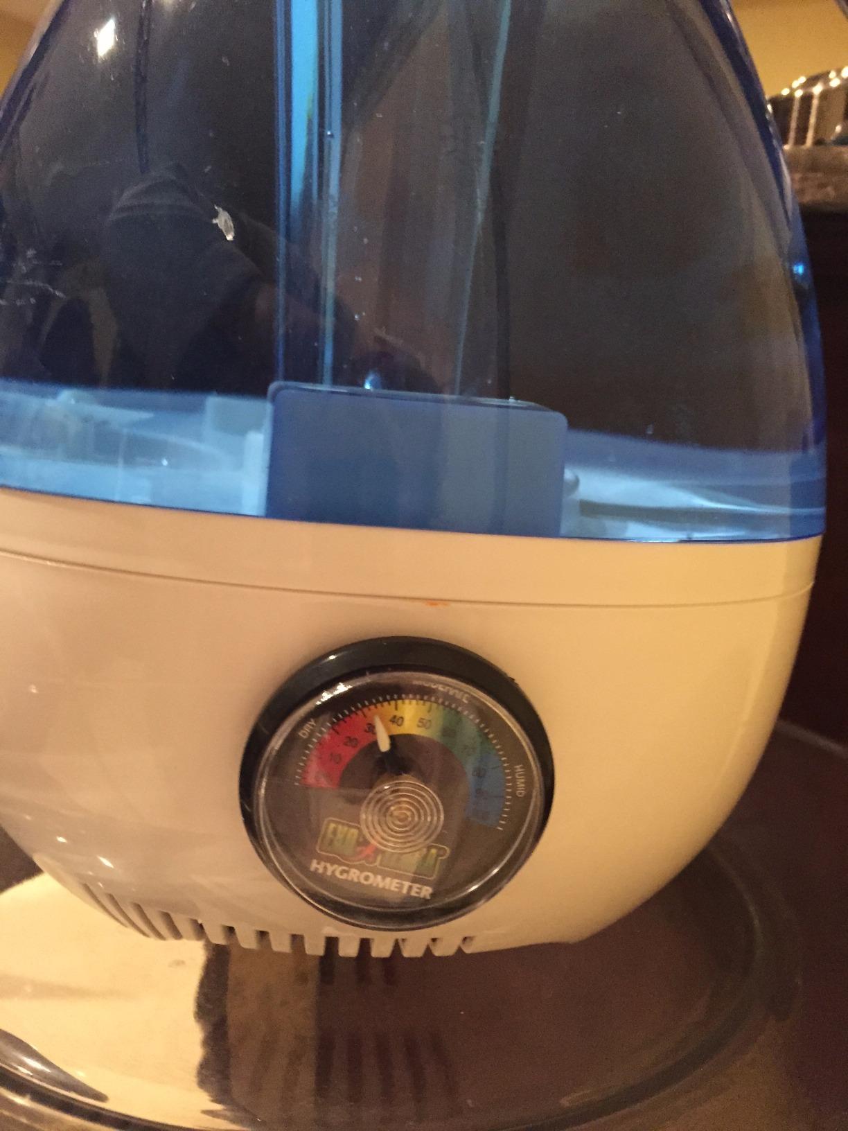 Crane White Teardrop Ultrasonic Cool Mist Humidifier, 1 Gallon Auto Shut-Off for Large Room, Baby Nursery, Bedroom Office, Clear & White Customer Review Crane White Teardrop Ultrasonic Cool Mist Humidifier, 1 Gallon Auto Shut-Off for Large Room, Baby Nursery, Bedroom Office, Clear & White - Customer Photo 1
