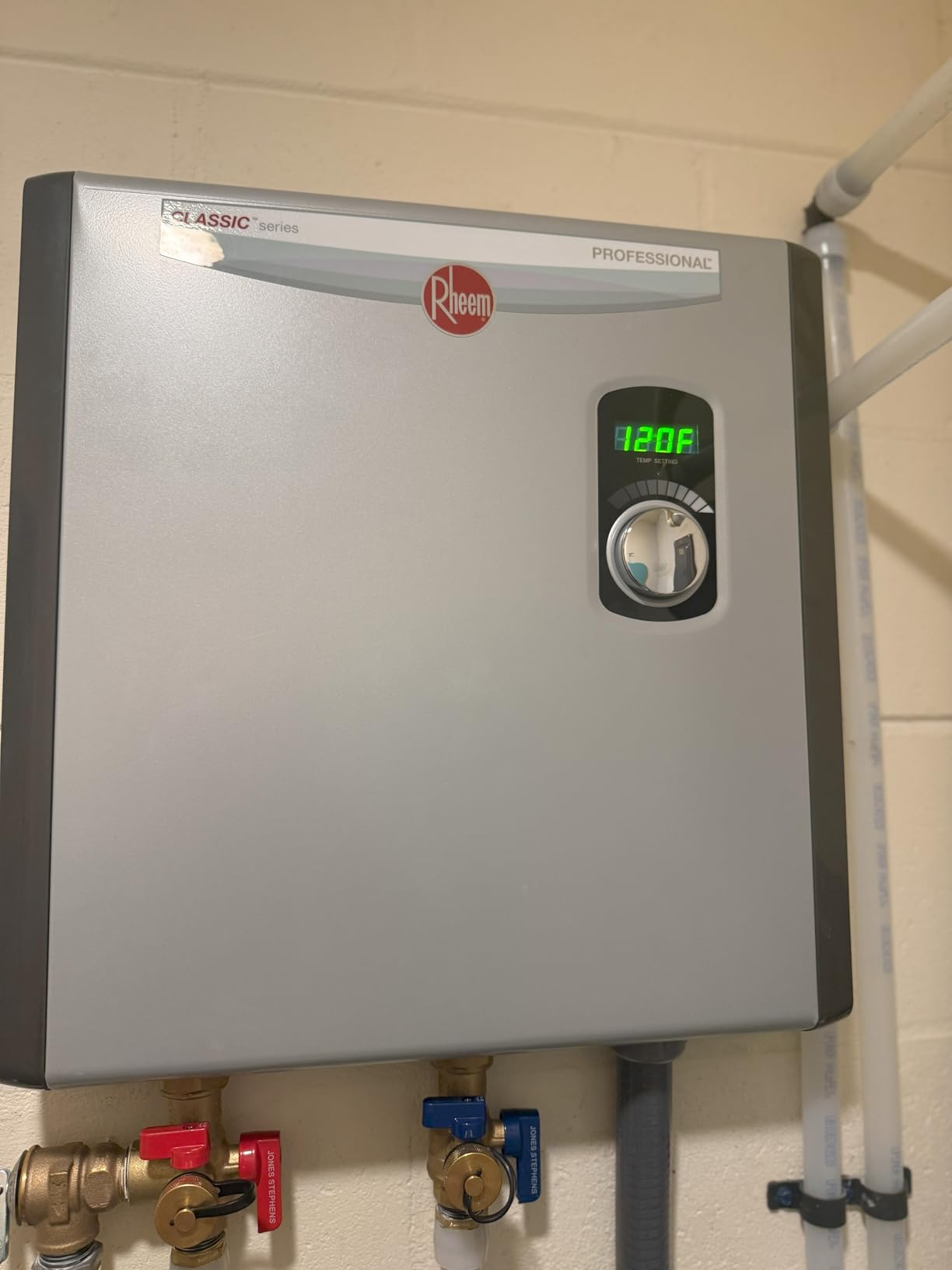 Rheem RTEX-24 24kW 240V Electric Tankless Water Heater, Gray Customer Review Rheem RTEX-24 24kW 240V Electric Tankless Water Heater, Gray - Customer Photo 2