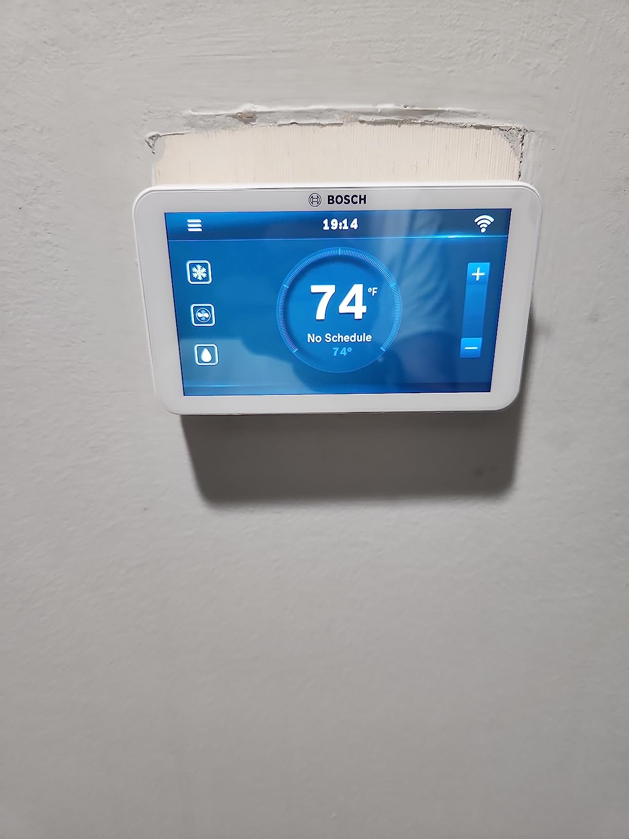 Bosch Large 5-Inch Full-Color Touch Screen Sleek Easy Setup Connected Control Smart Phone Wi-Fi Thermostat for 24V HVAC Systems with Bosch Connected Control App Customer Review Bosch Large 5-Inch Full-Color Touch Screen Sleek Easy Setup Connected Control Smart Phone Wi-Fi Thermostat for 24V HVAC Systems with Bosch Connected Control App - Customer Photo 1