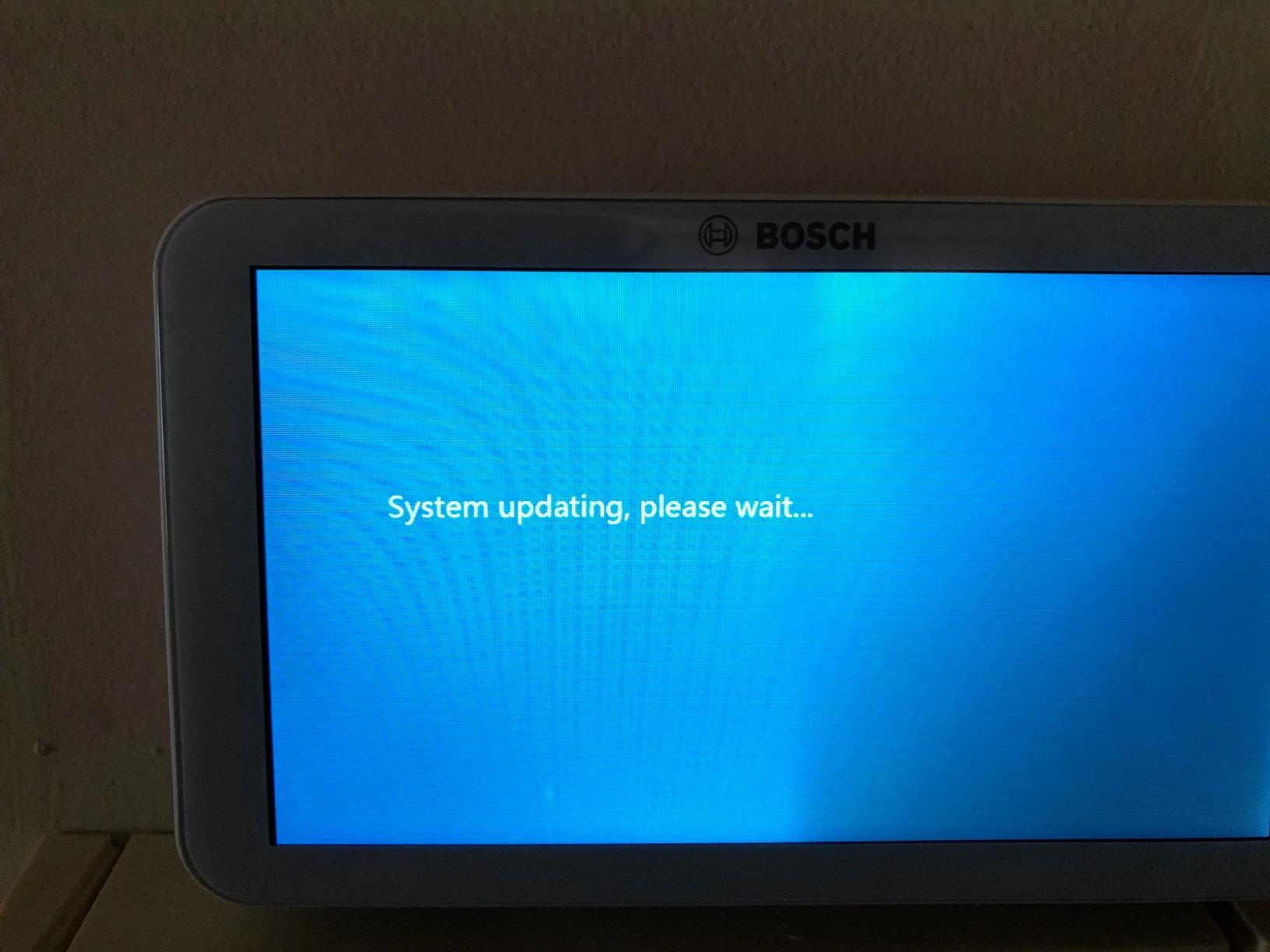 Bosch Large 5-Inch Full-Color Touch Screen Sleek Easy Setup Connected Control Smart Phone Wi-Fi Thermostat for 24V HVAC Systems with Bosch Connected Control App Customer Review Bosch Large 5-Inch Full-Color Touch Screen Sleek Easy Setup Connected Control Smart Phone Wi-Fi Thermostat for 24V HVAC Systems with Bosch Connected Control App - Customer Photo 2