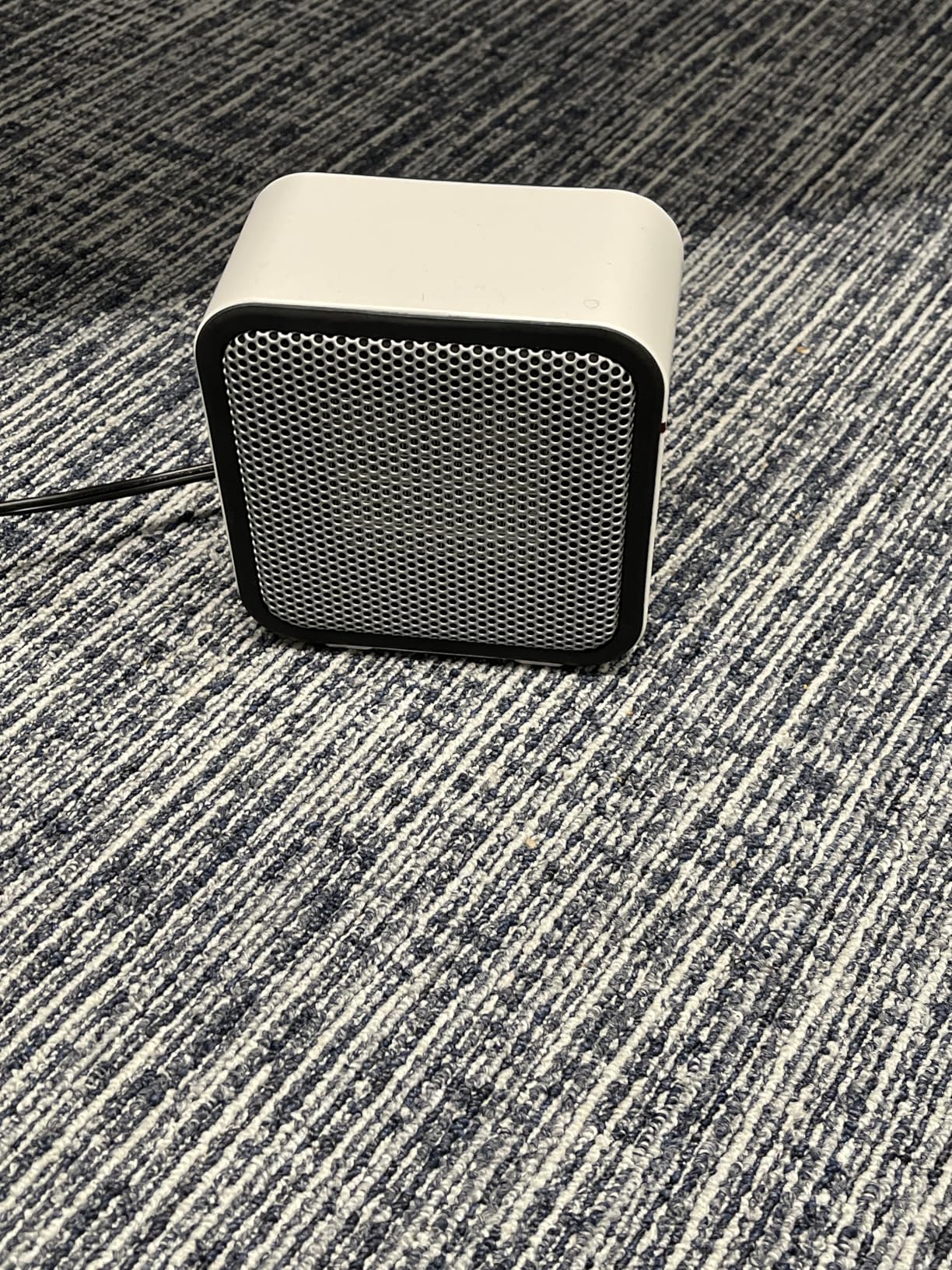 Amazon Basics Ceramic Space Heater, Mini Heater for Office Desk, 500 W, Portable Tent Heater for Camping (Indoor Use), With Tip-Over Protection, Lightweight (1.4 LBS), White, 5.9 x 3.2 x 6 inches - Customer Photo 2