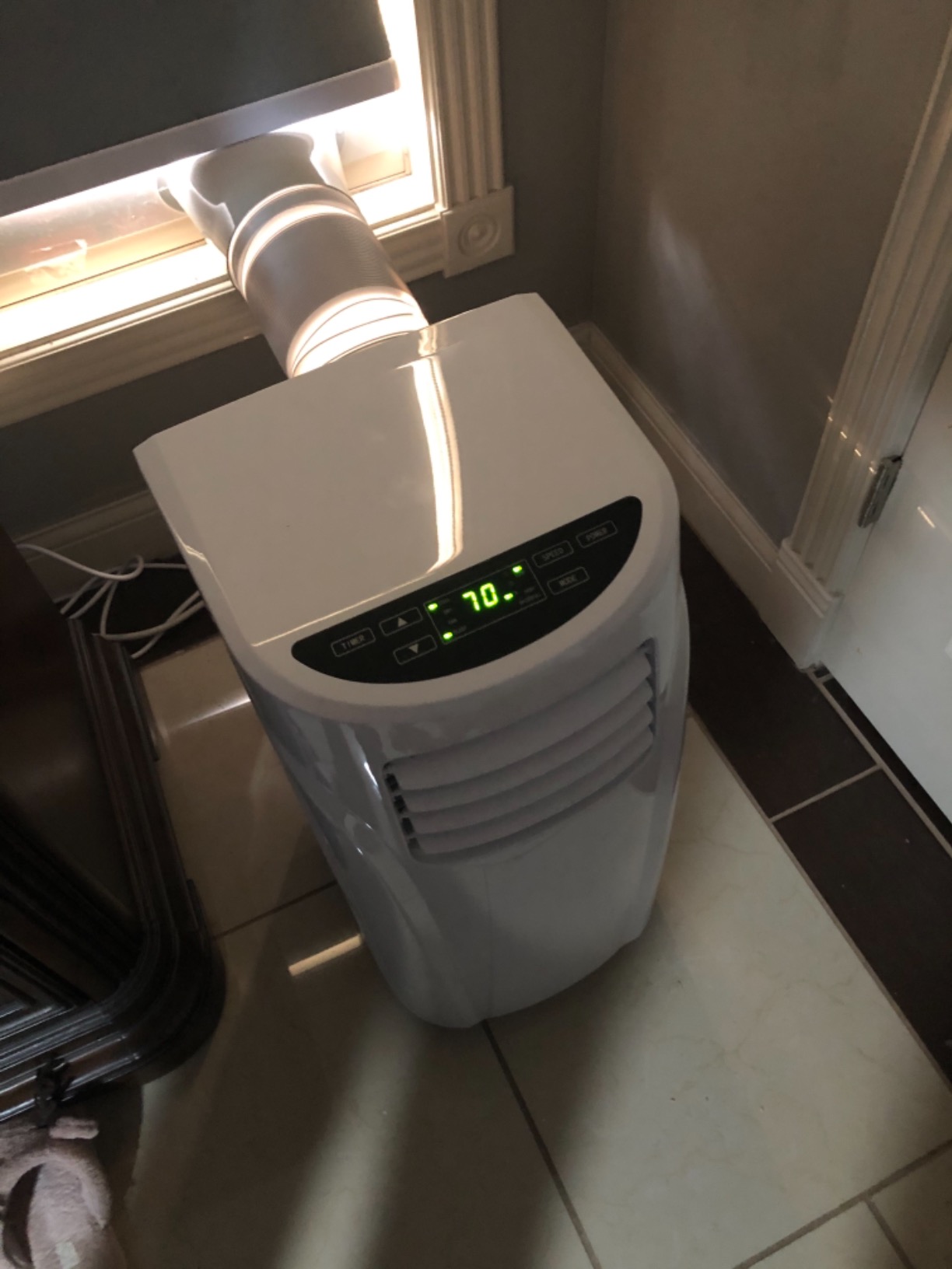 COSTWAY Portable Air Conditioners, 8000 BTU Air Conditioner Unit spaces up to 230 Sq.Ft with Remote Control Dehumidifier Function Window Wall Mount, 4 Caster Wheel, Sleep Mode and 2 Fan Speed Customer Review COSTWAY Portable Air Conditioners, 8000 BTU Air Conditioner Unit spaces up to 230 Sq.Ft with Remote Control Dehumidifier Function Window Wall Mount, 4 Caster Wheel, Sleep Mode and 2 Fan Speed - Customer Photo 1