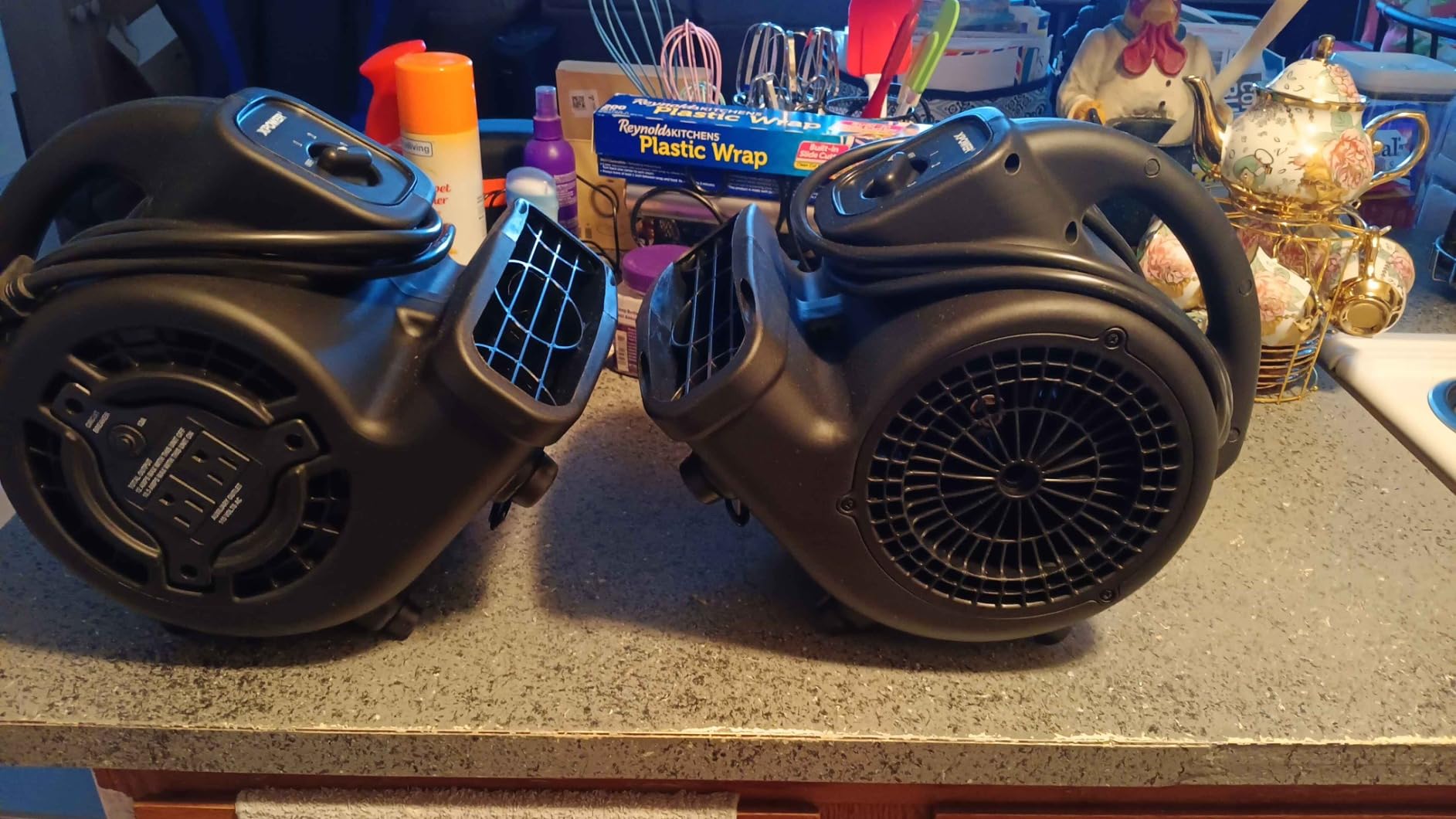 XPOWER P-80A Mini Mighty 138 W 600 CFM Centrifugal Air Mover, Carpet Dryer, Floor Fan, Blower, Stackable, Daisy Chain, for Water Damage Restoration, Janitorial, Plumbing, Home Use Customer Review XPOWER P-80A Mini Mighty 138 W 600 CFM Centrifugal Air Mover, Carpet Dryer, Floor Fan, Blower, Stackable, Daisy Chain, for Water Damage Restoration, Janitorial, Plumbing, Home Use - Customer Photo 2