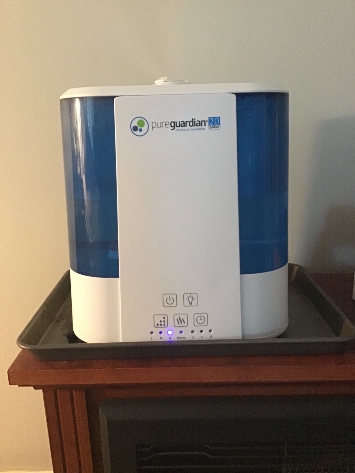 PureGuardian Top Fill Humidifier - H5225WCA Warm and Cool Mist Humidifier, 2 Gallon Tank with 100 Hour Runtime, Filter-Free with Essential Oil Tray, 3 Speeds, and Silver Clean Treatment Customer Review PureGuardian Top Fill Humidifier - H5225WCA Warm and Cool Mist Humidifier, 2 Gallon Tank with 100 Hour Runtime, Filter-Free with Essential Oil Tray, 3 Speeds, and Silver Clean Treatment - Customer Photo 2
