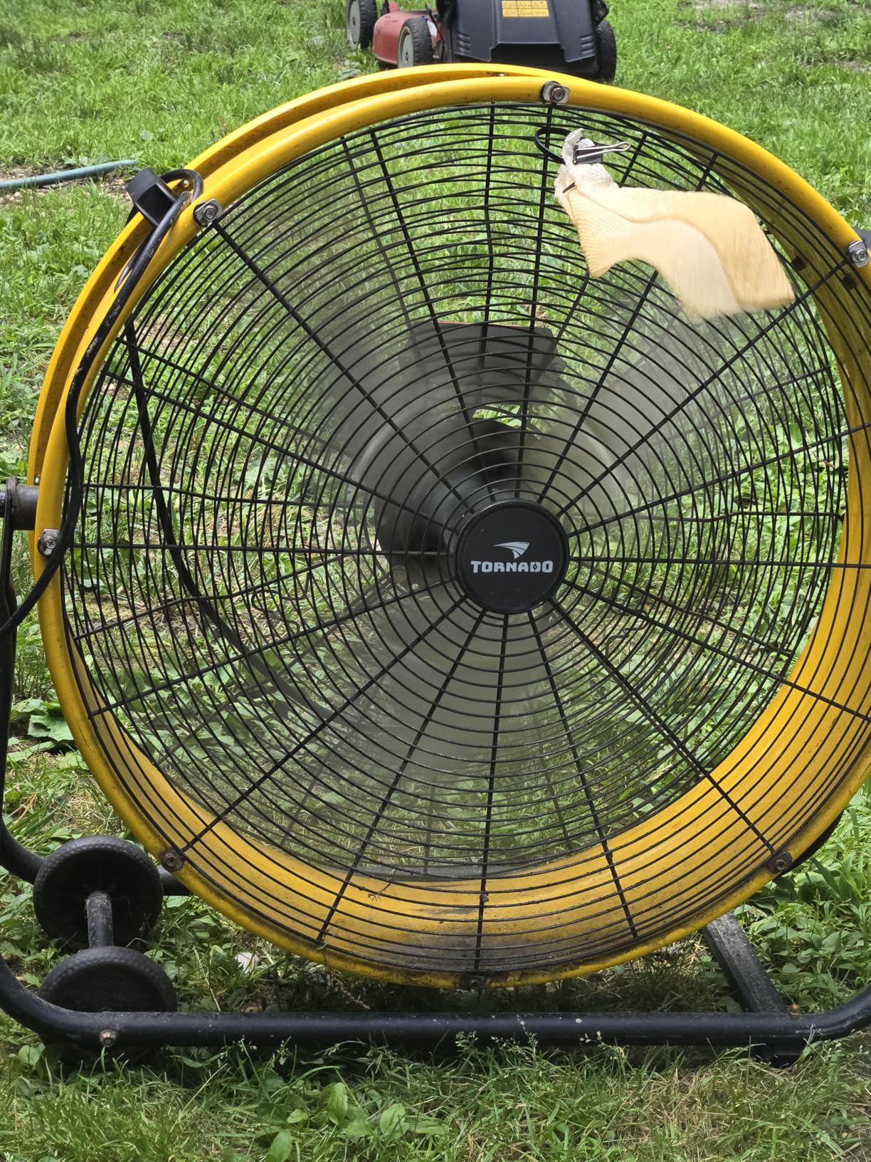 Tornado - 24 Inch High Velocity Heavy Duty Tilt Metal Drum Fan Yellow Commercial, Industrial Use 3 Speed 7700 CFM 1/3 HP 8 FT Cord ETL Safety Listed (YELLOW) Customer Review Tornado - 24 Inch High Velocity Heavy Duty Tilt Metal Drum Fan Yellow Commercial, Industrial Use 3 Speed 7700 CFM 1/3 HP 8 FT Cord ETL Safety Listed (YELLOW) - Customer Photo 1