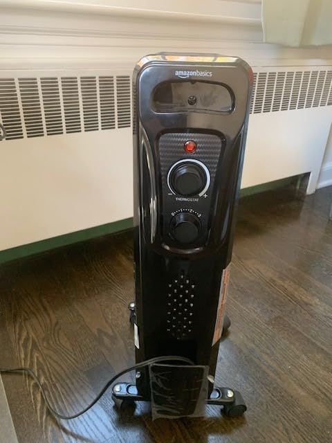 Amazon Basics Portable Oil Radiator Heater for Indoor Use, 3 Heat Settings, Over-Heat Protection, ETL-certified Safety, 7 Oil-Filled Steel Fins, 1500W, 11
