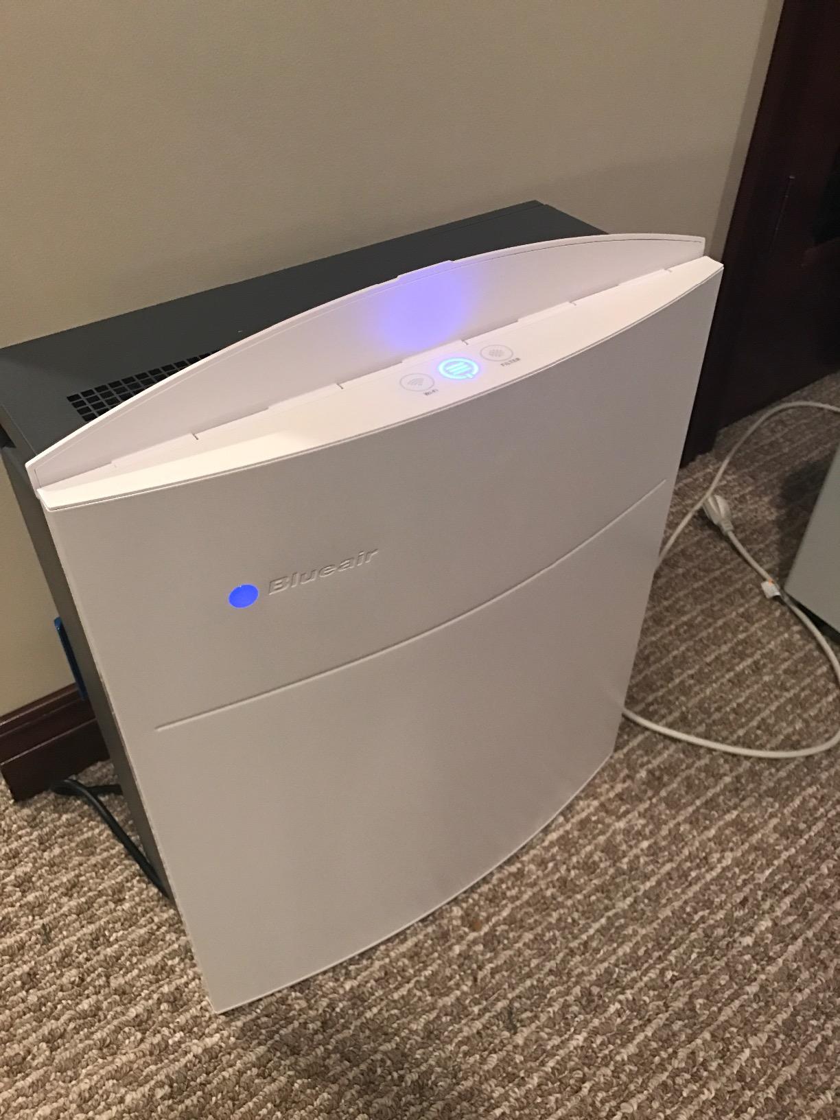 BLUEAIR Air Purifier for Allergy & Asthma Reduction in Medium/Large Rooms, HEPASilent Technology with Dual Protection Filters, Removes 99.97% Pet Dander Pollen Mold Dust Viruses, Classic 480i, White Customer Review BLUEAIR Air Purifier for Allergy & Asthma Reduction in Medium/Large Rooms, HEPASilent Technology with Dual Protection Filters, Removes 99.97% Pet Dander Pollen Mold Dust Viruses, Classic 480i, White - Customer Photo 1