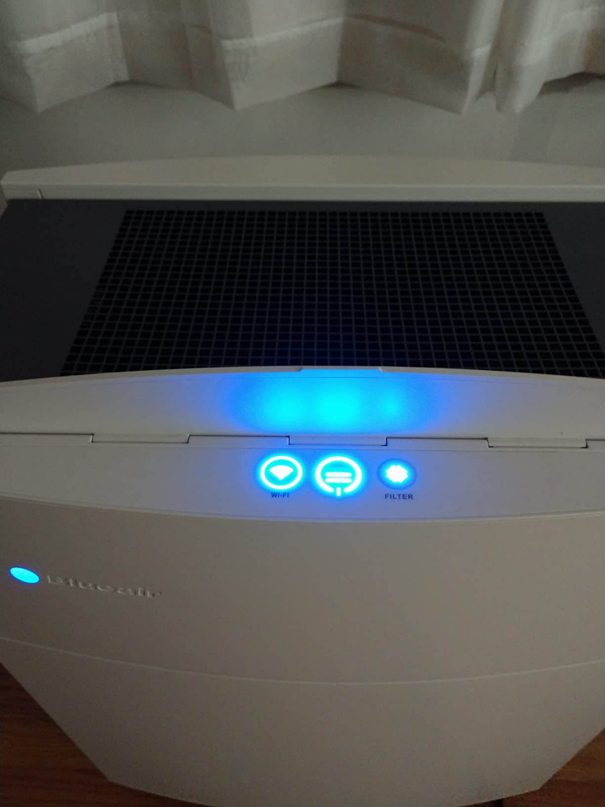 BLUEAIR Air Purifier for Allergy & Asthma Reduction in Medium/Large Rooms, HEPASilent Technology with Dual Protection Filters, Removes 99.97% Pet Dander Pollen Mold Dust Viruses, Classic 480i, White - Customer Photo 5
