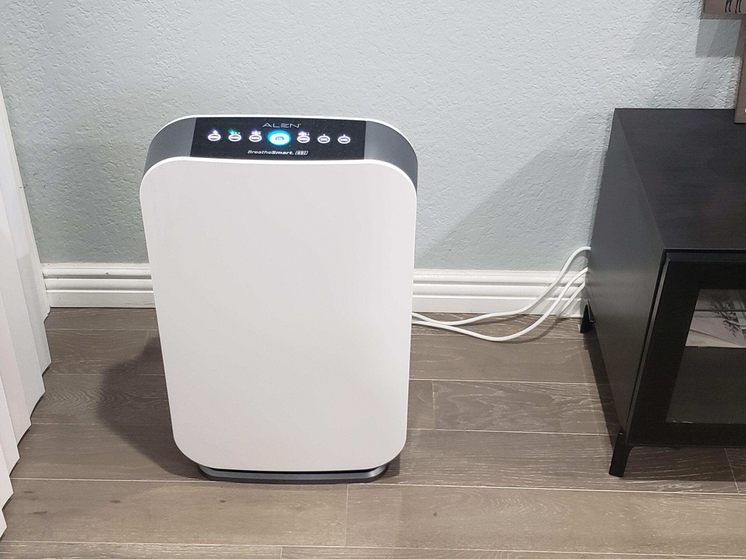 Alen Air Purifier BreatheSmart 45i HEPA with Pure Filter for Large Rooms up to 1600 Sq. Ft. - Perfect for Bedrooms - Captures Allergens, Dust, & Mold Customer Review Alen Air Purifier BreatheSmart 45i HEPA with Pure Filter for Large Rooms up to 1600 Sq. Ft. - Perfect for Bedrooms - Captures Allergens, Dust, & Mold - Customer Photo 2
