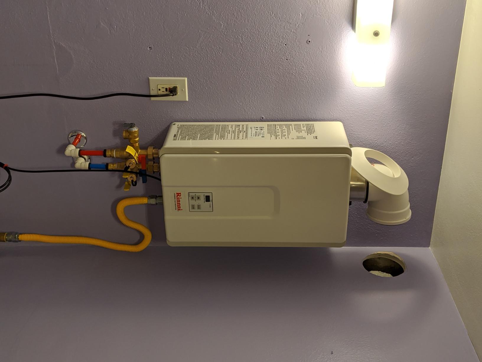 Rinnai V53DeP Propane Tankless Water Heater, 5.3 GPM, Outdoor Installation - Customer Photo 1
