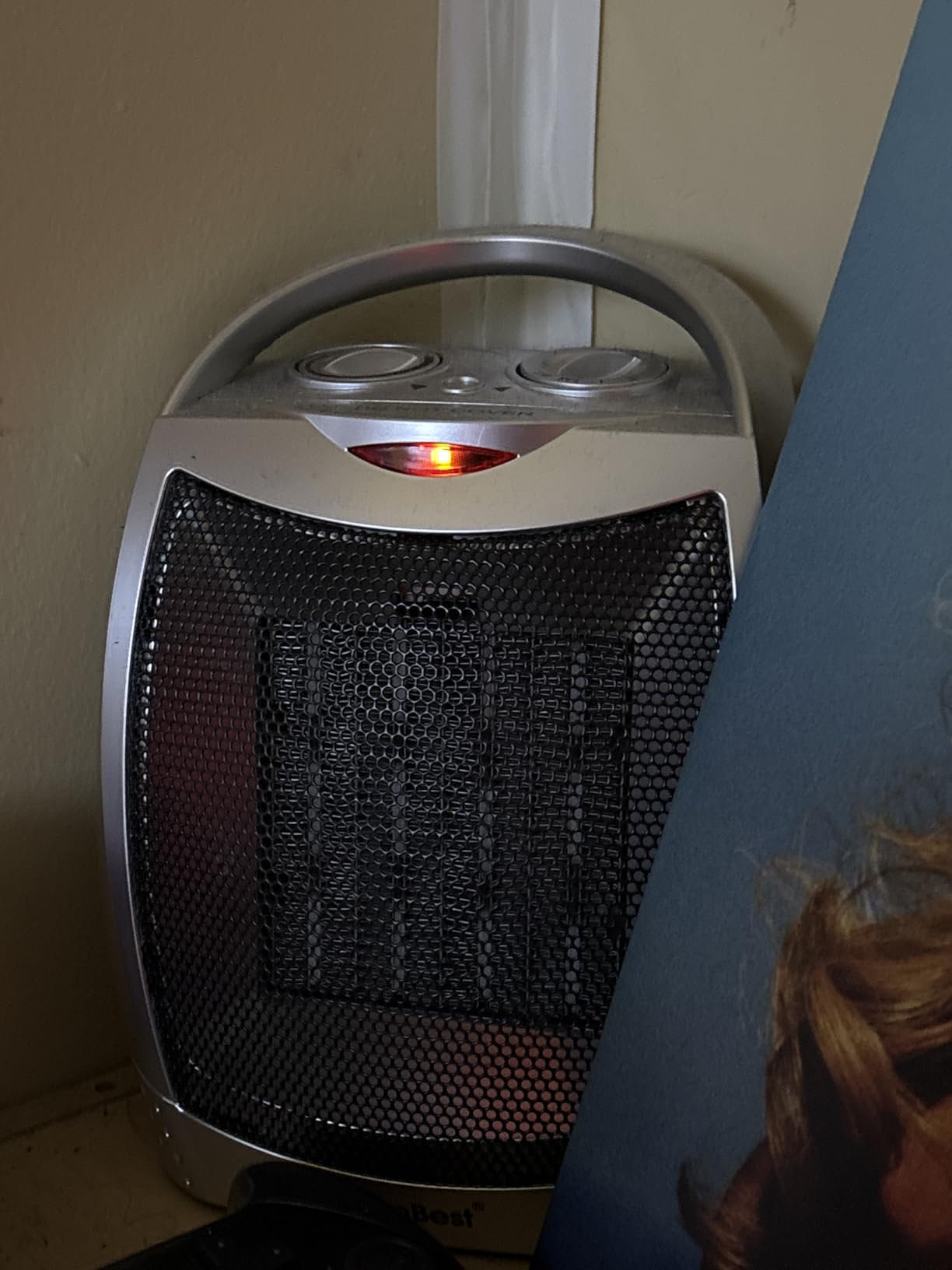 GiveBest Portable Electric Space Heater with Thermostat, 1500W/750W Safe and Quiet Ceramic Heater Fan, Heat Up 200 Square Feet for Office Room Desk Indoor Use, Silver - Customer Photo 3