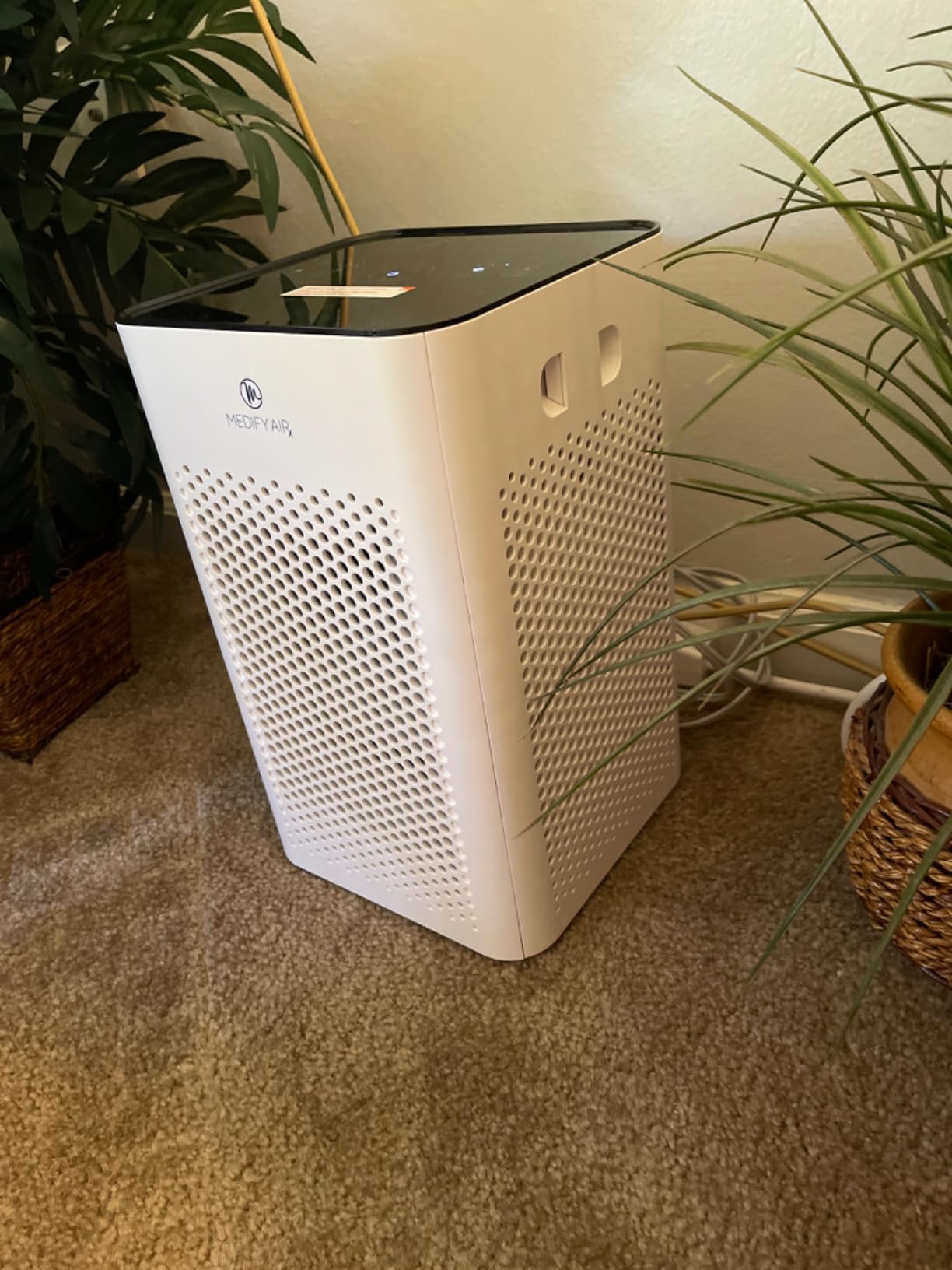 Medify MA-25 Air Purifier with True HEPA H13 Filter | 825 ft² Coverage in 1hr for Allergens, Smoke, Wildfires, Odors, Pollen, Pet Dander | Removal to 0.1 Microns | White, 1-Pack Customer Review Medify MA-25 Air Purifier with True HEPA H13 Filter | 825 ft² Coverage in 1hr for Allergens, Smoke, Wildfires, Odors, Pollen, Pet Dander | Removal to 0.1 Microns | White, 1-Pack - Customer Photo 3