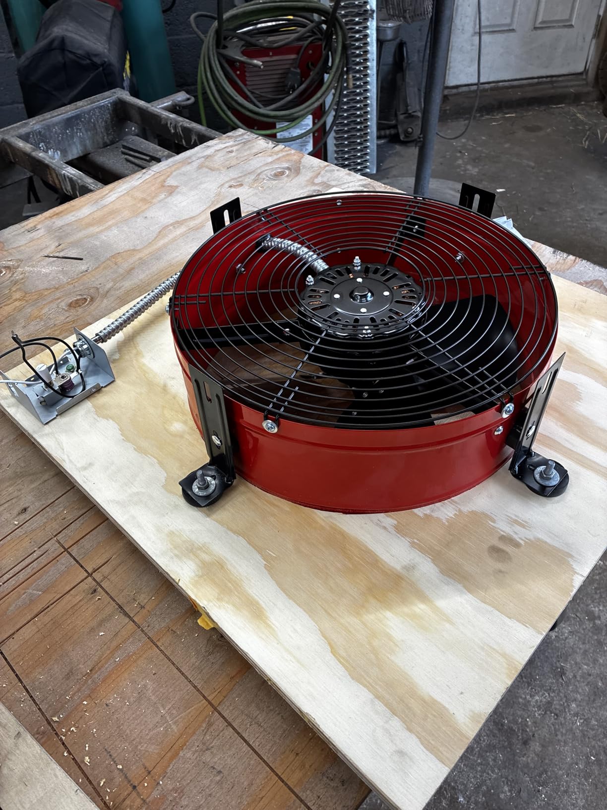 Maxx Air Professional Grade Gable Mount | Power Attic Ventilator, 2.6-Amp 60-Hz Motor and 14-Inch Blade | Quiet Home Attic Fan 1300 CFM | 1,850 SQ. FT. (Red) Customer Review Maxx Air Professional Grade Gable Mount | Power Attic Ventilator, 2.6-Amp 60-Hz Motor and 14-Inch Blade | Quiet Home Attic Fan 1300 CFM | 1,850 SQ. FT. (Red) - Customer Photo 1