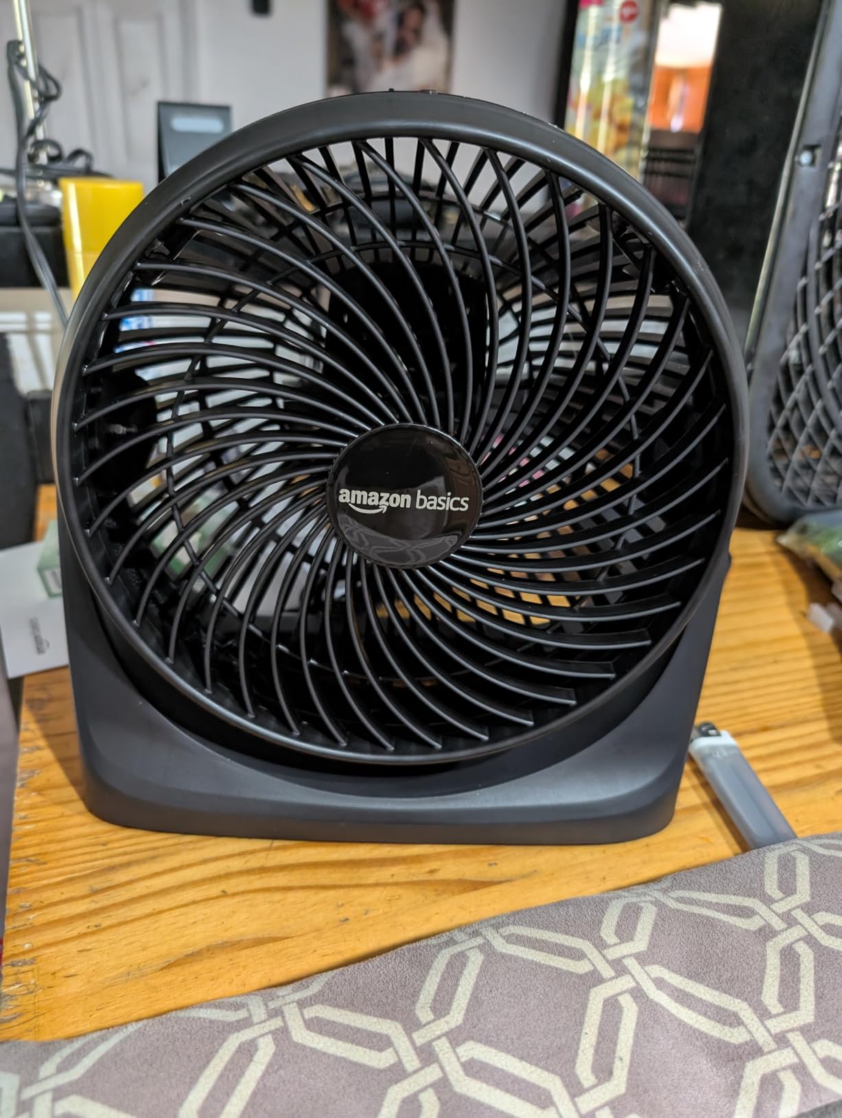 Amazon Basics Air Circulator Fan, Desk Fan for Bedroom, Home and Office, With 90-Degree Tilt Head, 3 Speed Settings Customer Review Amazon Basics Air Circulator Fan, Desk Fan for Bedroom, Home and Office, With 90-Degree Tilt Head, 3 Speed Settings - Customer Photo 3