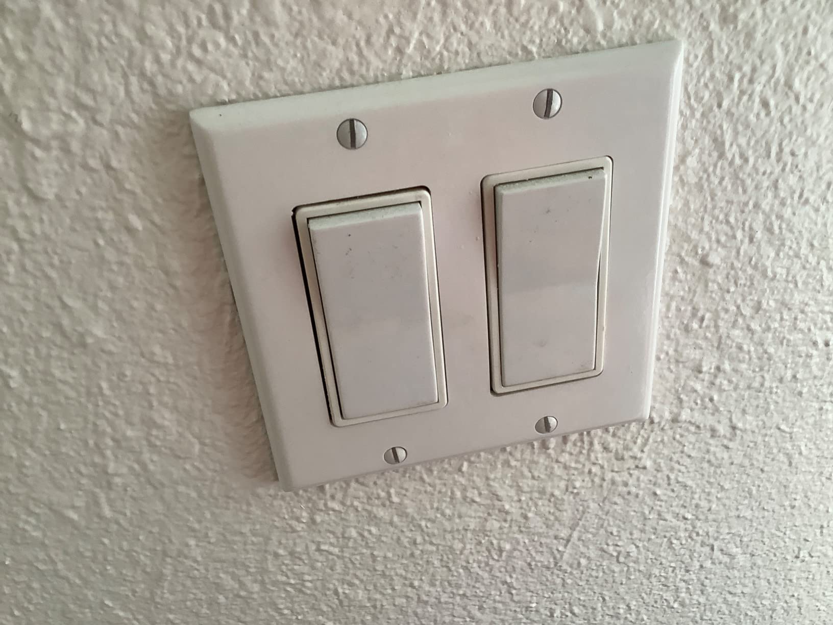 Modern Forms Tip Top Smart Indoor Outdoor 3-Blade Flush Mount Ceiling Fan 52in Brushed Aluminum with 3000K LED Light Kit and Remote works with Alexa and iOS/Android App - Customer Photo 1