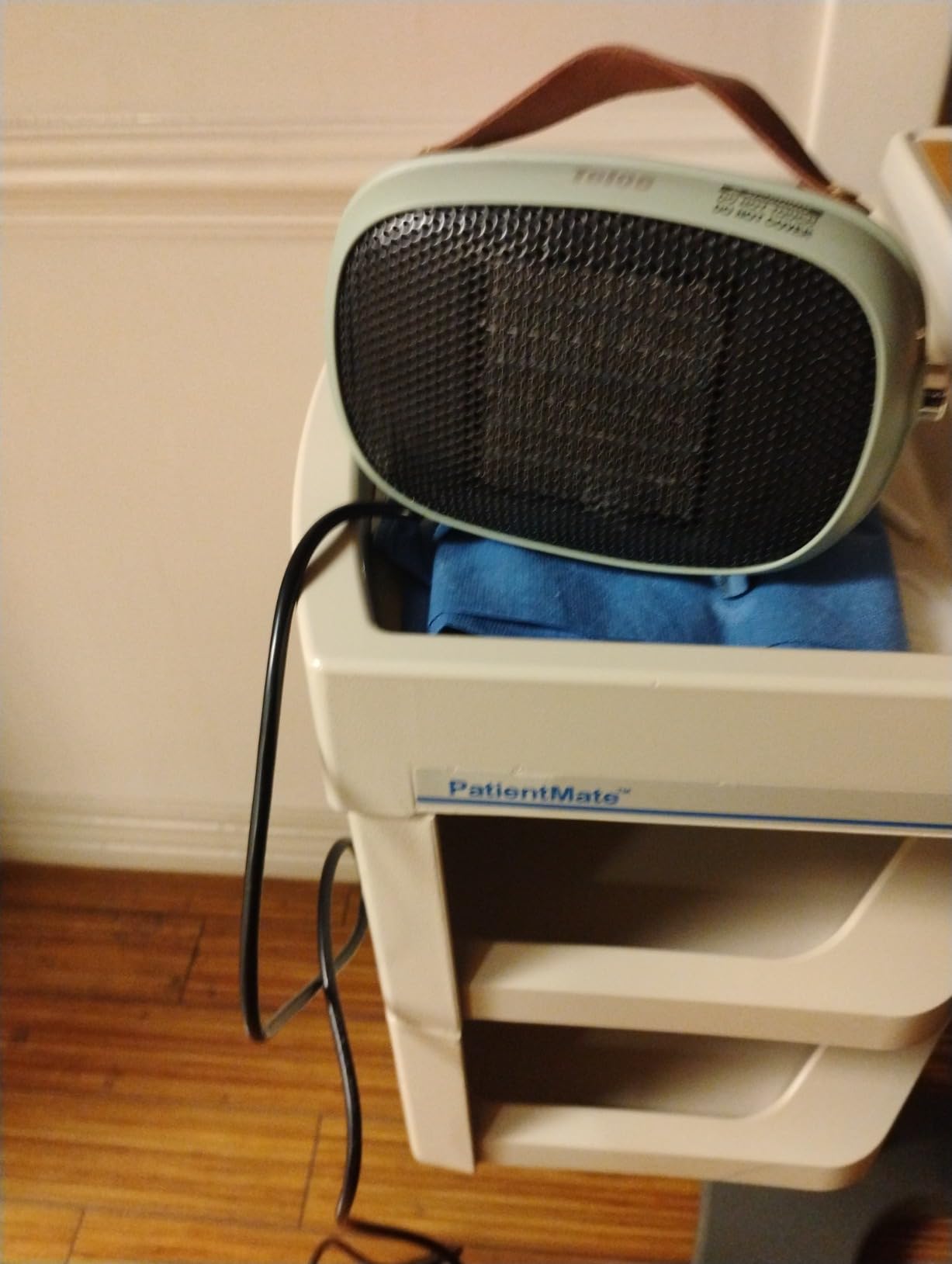 Space Heater, Teioe Mini Electric Space Heater 800W/400W, Small PTC Ceramic Heater with Tip-Over and Overheat Protection, 3 Operating Modes, Space Heaters for Office, Bedroom and Under Desk (GREEN) - Customer Photo 2