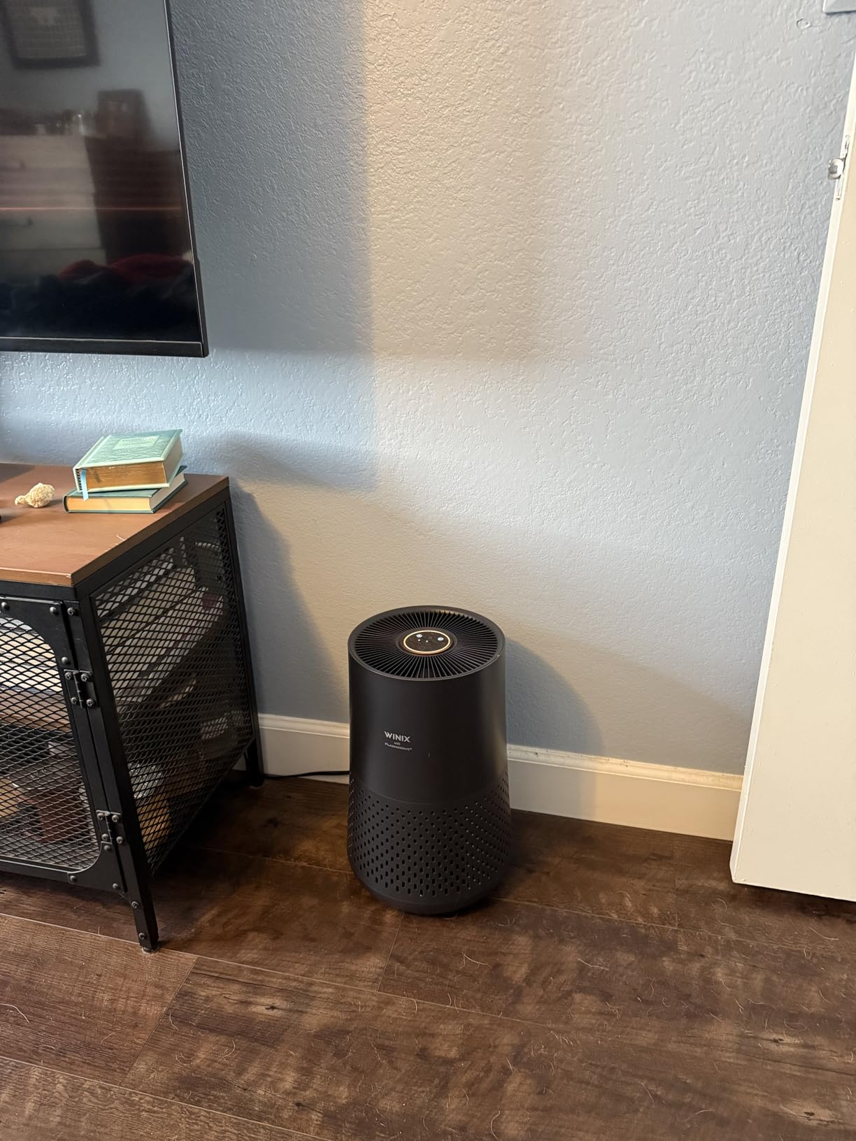 WINIX A230 Air Purifier for Bedroom Up to 1110 Ft² in 1 Hr With Air Quality Monitor, True HEPA, Carbon Filter and Auto Mode, Captures Pet Allergies, Smoke, Dust - Customer Photo 2