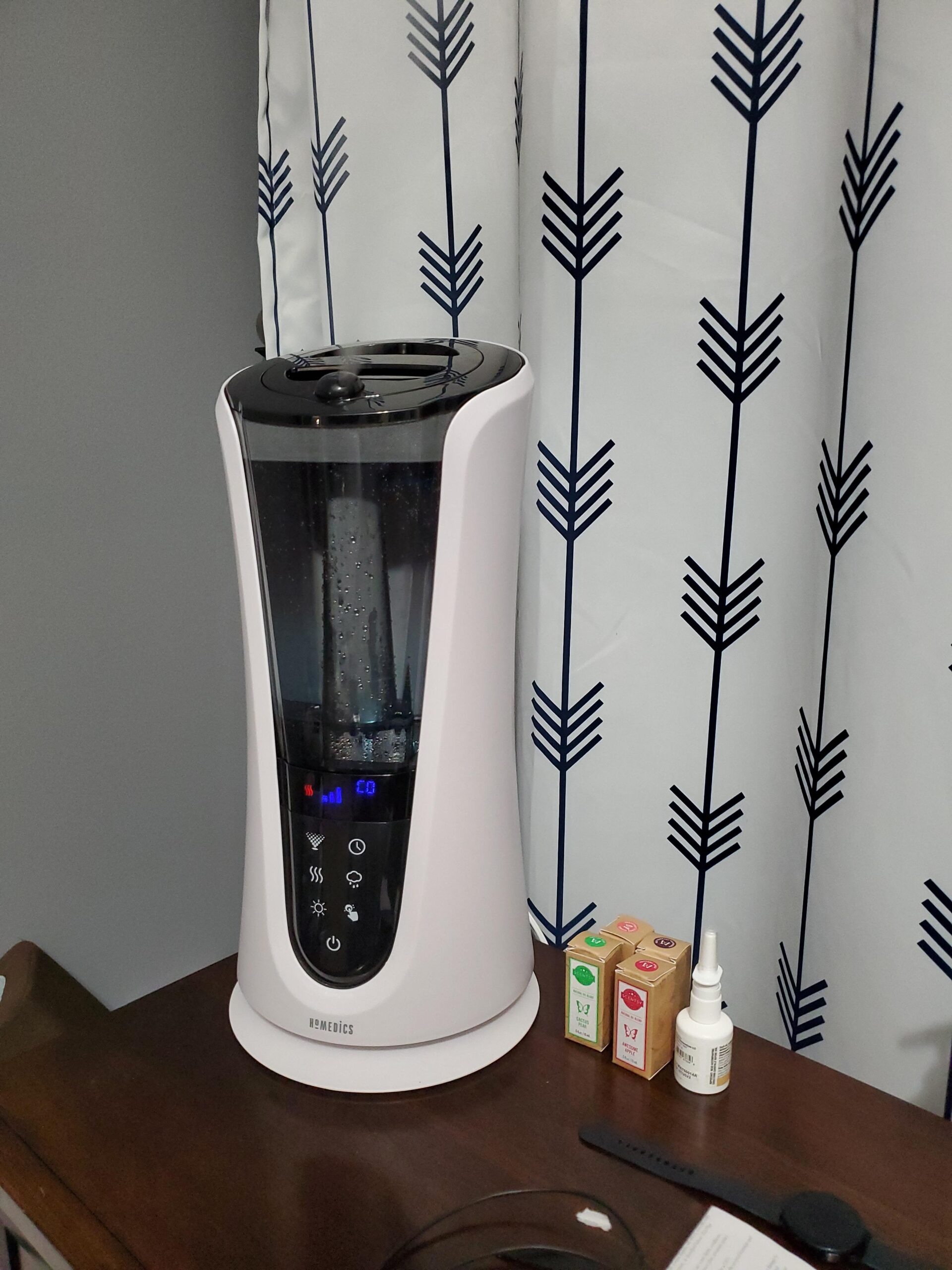 Homedics Ultrasonic Humidifier – Large Deluxe Air Humidifiers for Bedroom, Plants, Office – Cool and Warm Mist Humidifiers, Essential Oil Pads and Built-In Timer, 5 Mist Settings, White and Black Customer Review Homedics Ultrasonic Humidifier – Large Deluxe Air Humidifiers for Bedroom, Plants, Office – Cool and Warm Mist Humidifiers, Essential Oil Pads and Built-In Timer, 5 Mist Settings, White and Black - Customer Photo 1