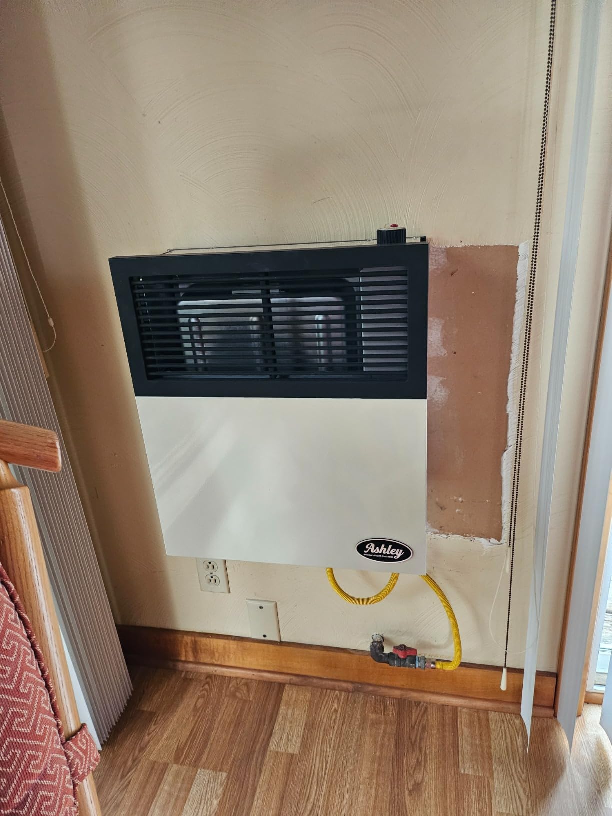 Ashley Hearth Products DVAG11N 11,000 BTU Direct Vent Natural Gas Heater, Cream Customer Review Ashley Hearth Products DVAG11N 11,000 BTU Direct Vent Natural Gas Heater, Cream - Customer Photo 2