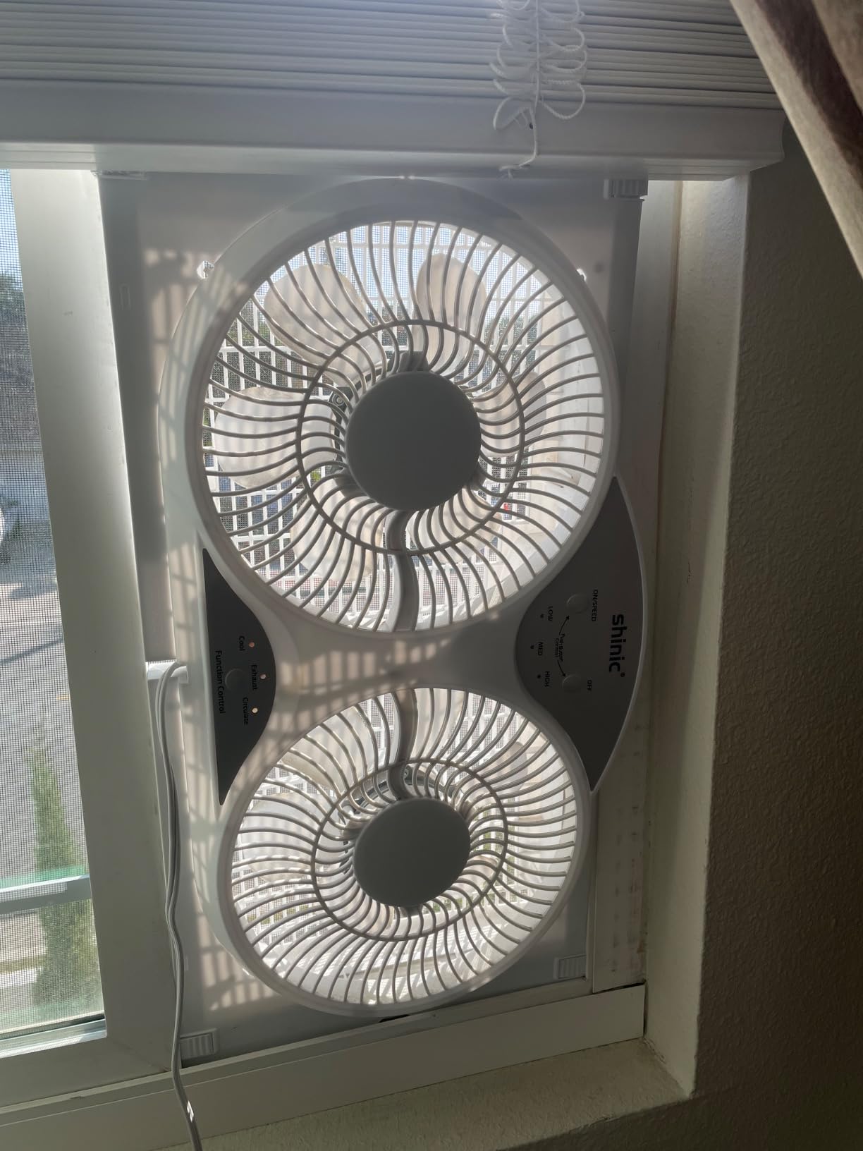 shinic Window Fan with Reversible Airflow Quiet, Twin 9 shinic Window Fan with Reversible Airflow Quiet, Twin 9