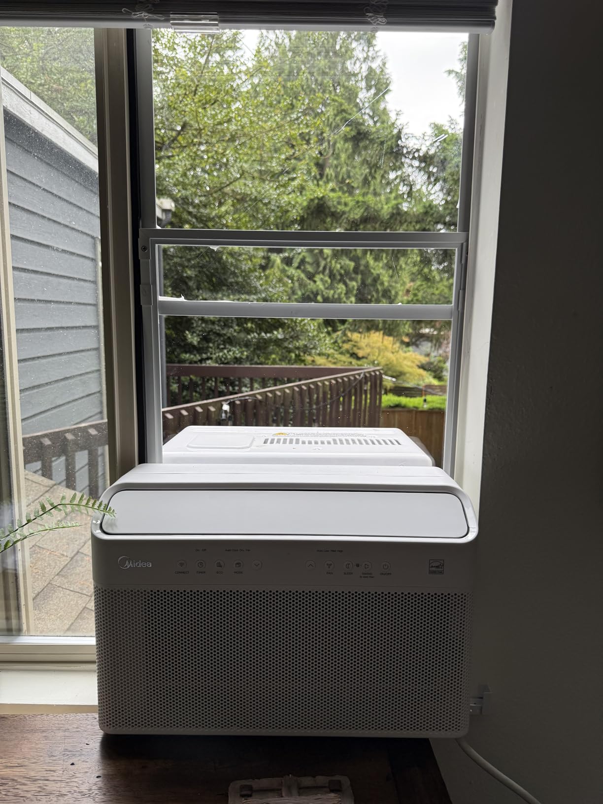 Soleus Air Sliding Window Kit, Reinforced Aluminum Works Exclusive with the Soleus Over The Sill Air Conditioner Customer Review Soleus Air Sliding Window Kit, Reinforced Aluminum Works Exclusive with the Soleus Over The Sill Air Conditioner - Customer Photo 1