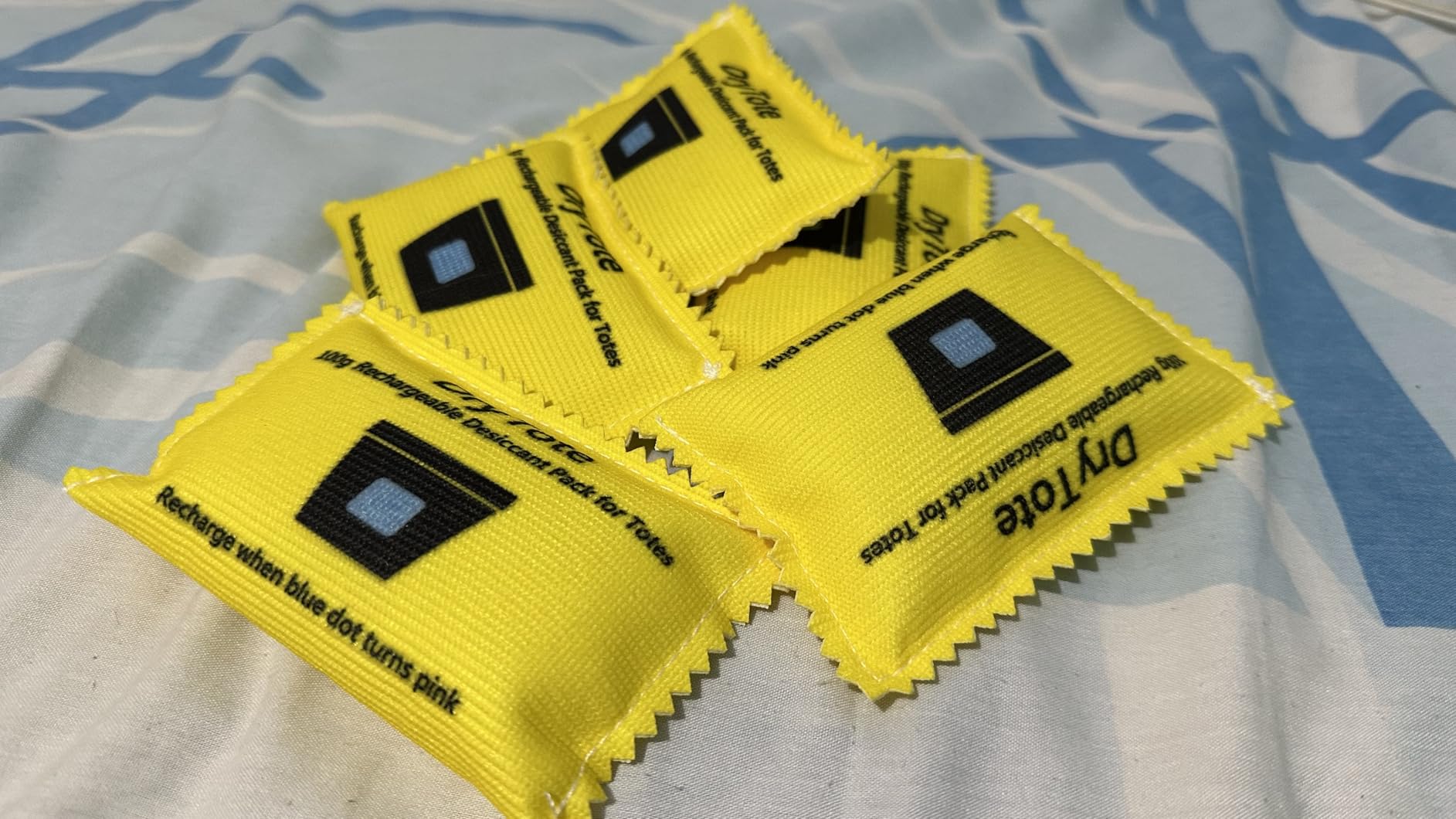 100g Rechargeable Desiccant Pack of 5 - Moisture Absorbing Bag - Silica Gel Desiccant Dehumidifier for Storage Bins and Totes Customer Review 100g Rechargeable Desiccant Pack of 5 - Moisture Absorbing Bag - Silica Gel Desiccant Dehumidifier for Storage Bins and Totes - Customer Photo 1