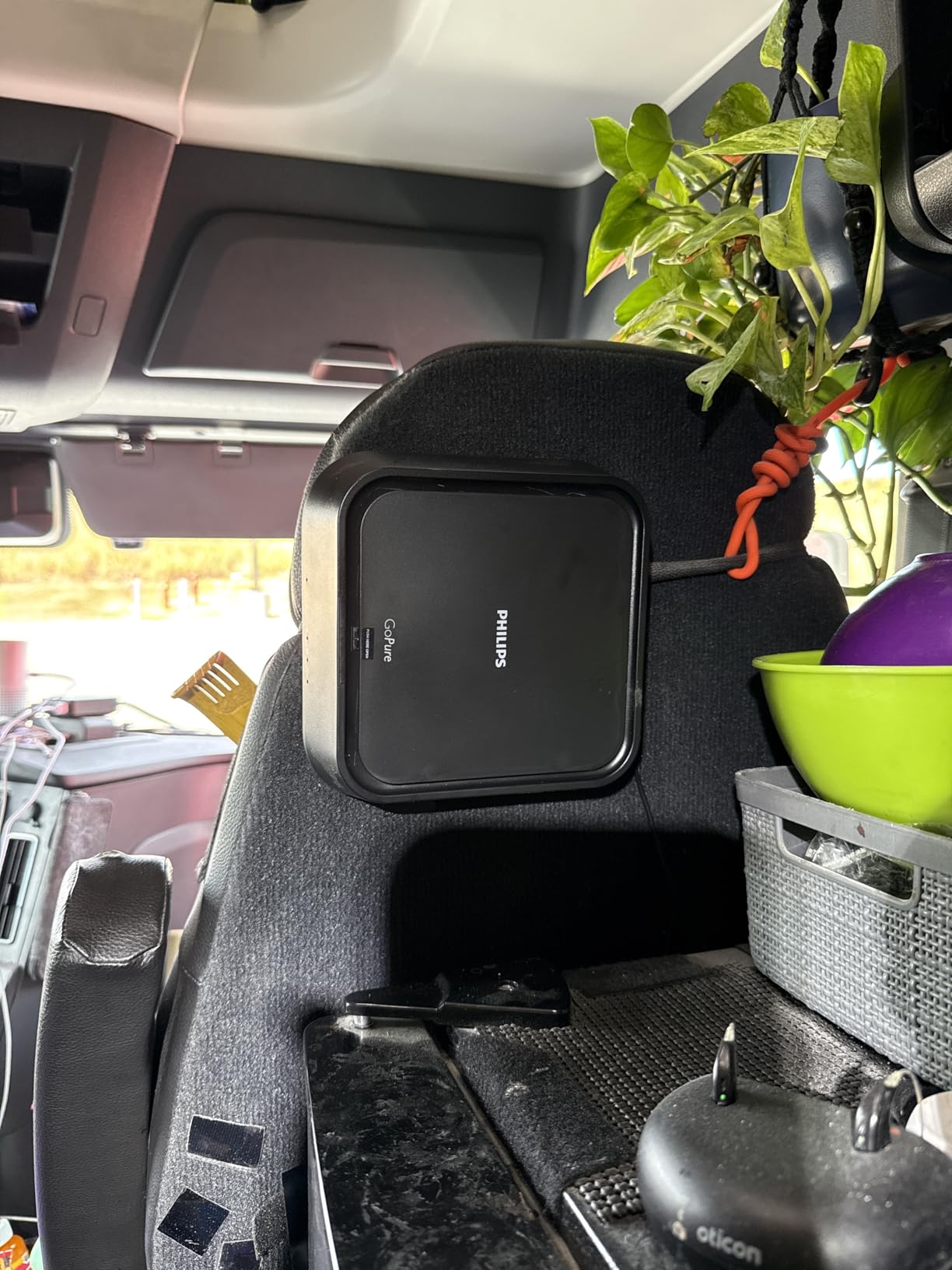Philips GoPure GP5212 Automotive Air Purifier – Compact Car Air Cleaner with SelectFilter Plus, Removes 100+ Pollutants, Filters Allergens, Viruses, Bacteria, Exhaust & Odors – 12V Car Air Freshener Customer Review Philips GoPure GP5212 Automotive Air Purifier – Compact Car Air Cleaner with SelectFilter Plus, Removes 100+ Pollutants, Filters Allergens, Viruses, Bacteria, Exhaust & Odors – 12V Car Air Freshener - Customer Photo 1