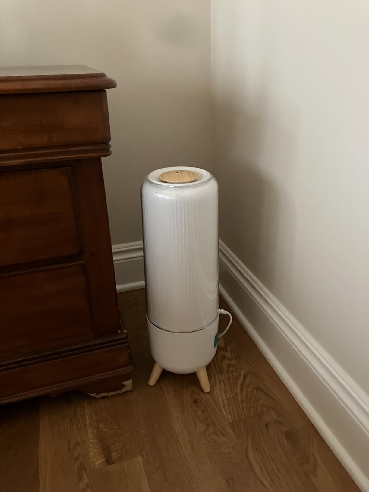Homedics Ultrasonic Humidifier - Large Deluxe Air Humidifiers for Bedroom, Plants, Office - Top-Fill 1.47-Gallon Tank, Cool Mist, Essential Oil Pads and Built-In Timer, 3 Speed Settings, White Customer Review Homedics Ultrasonic Humidifier - Large Deluxe Air Humidifiers for Bedroom, Plants, Office - Top-Fill 1.47-Gallon Tank, Cool Mist, Essential Oil Pads and Built-In Timer, 3 Speed Settings, White - Customer Photo 2