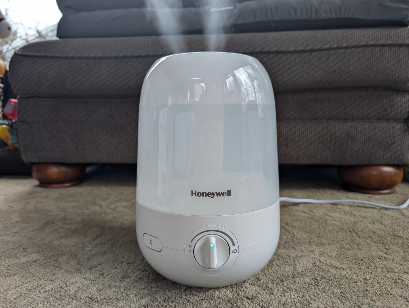 Honeywell Ultra Comfort Cool Mist Humidifier, 1 Gal Tank, No Filter, Easy to Fill and Clean, Cleaning Brush Included, Ultra Quiet, Use With Essential Oils, White, HUL545W Customer Review Honeywell Ultra Comfort Cool Mist Humidifier, 1 Gal Tank, No Filter, Easy to Fill and Clean, Cleaning Brush Included, Ultra Quiet, Use With Essential Oils, White, HUL545W - Customer Photo 2