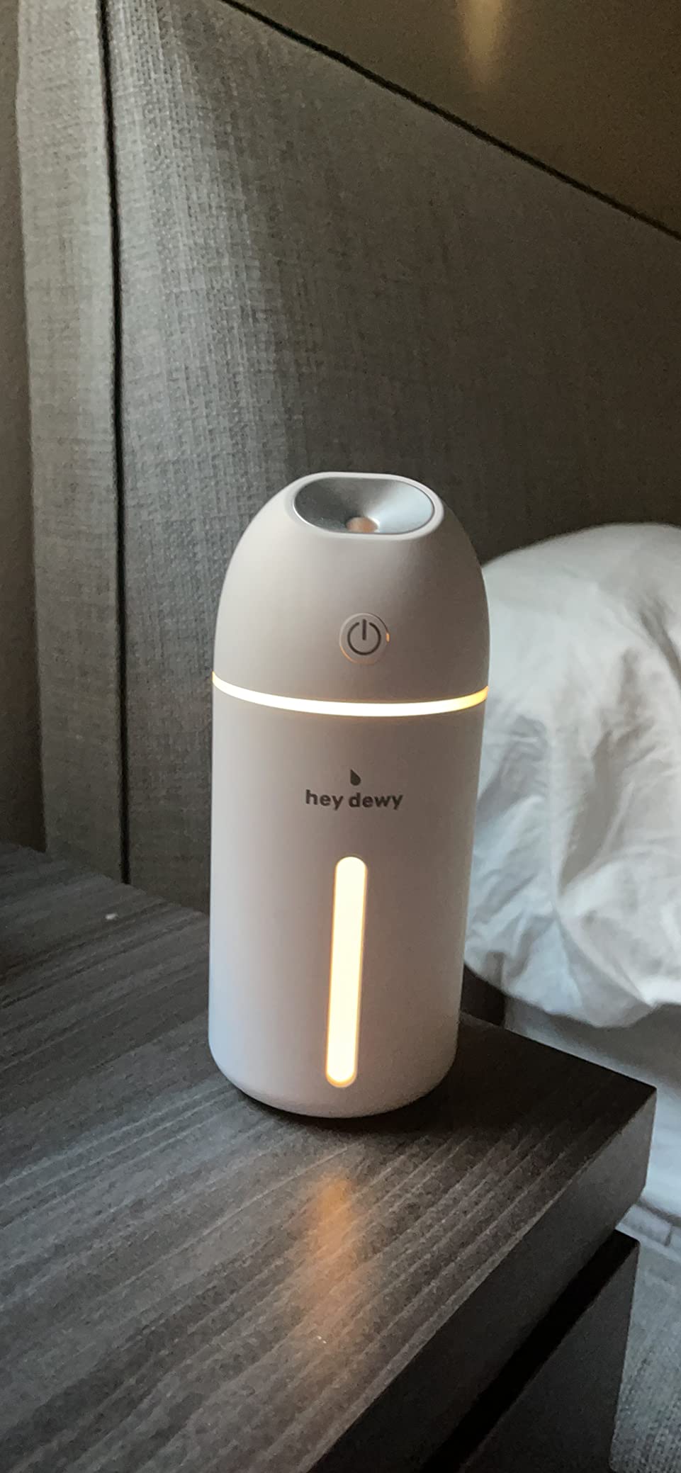 Hey Dewy Wireless, Rechargeable, Self-Care, Skin-Nourishing, Hydrating, Portable Cool Mist Humidifier (Pearl) Customer Review Hey Dewy Wireless, Rechargeable, Self-Care, Skin-Nourishing, Hydrating, Portable Cool Mist Humidifier (Pearl) - Customer Photo 1