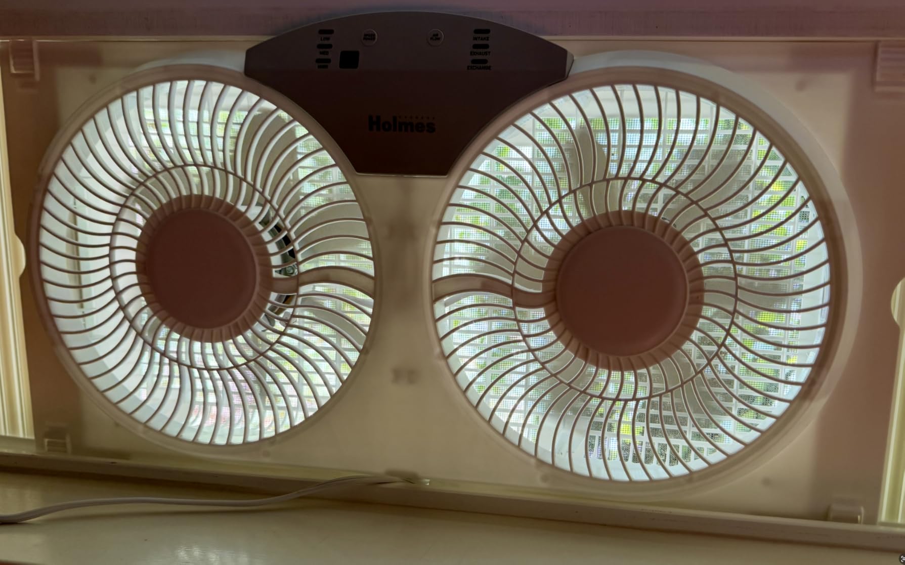 HOLMES Dual Blade Digital Window Fan with Programmable Thermostat Control, Dual 3 Blade Fans, 2 Speeds, Expandable Side Panel with Additional Extender Panels, White Customer Review HOLMES Dual Blade Digital Window Fan with Programmable Thermostat Control, Dual 3 Blade Fans, 2 Speeds, Expandable Side Panel with Additional Extender Panels, White - Customer Photo 2