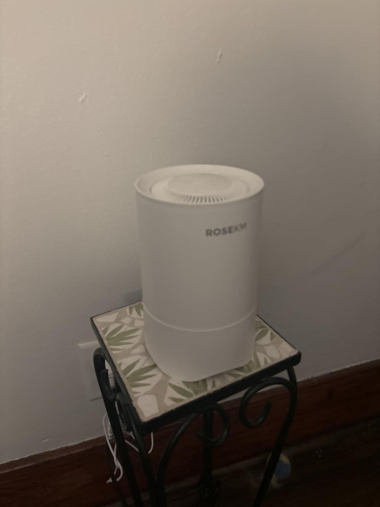 Small Air Purifier for Home Bedroom, Personal Desk Mini Air Purifier, Room Hepa Air Purifier Fresheners Cleaner for Dorm, Pets, Smoke, Desktop, Office (White) - Customer Photo 1