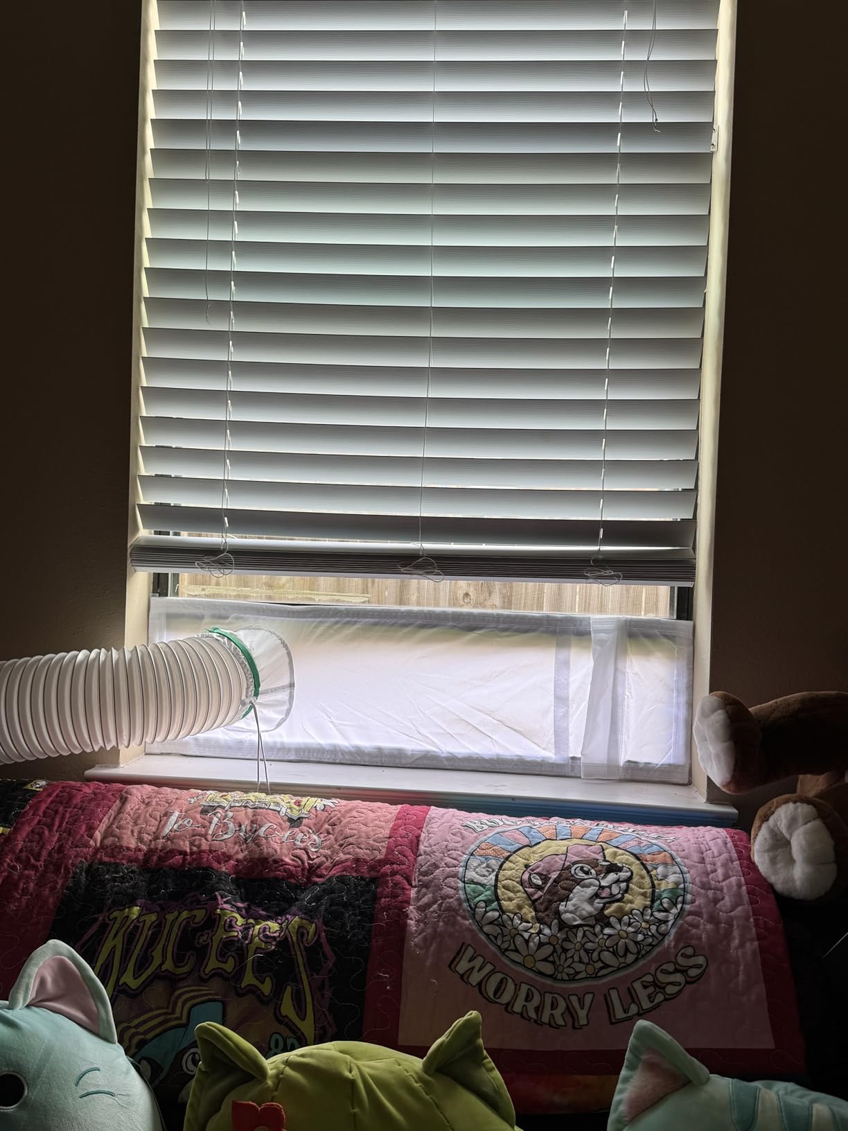 Loviga Window Seal for Portable Air Conditioner, 100% Sealing Effect AC Window Seal Vent Kit for Portable Air Conditioner Tumbler Dryer, 10x24~36 Inch Length Adjustable Waterproof Customer Review Loviga Window Seal for Portable Air Conditioner, 100% Sealing Effect AC Window Seal Vent Kit for Portable Air Conditioner Tumbler Dryer, 10x24~36 Inch Length Adjustable Waterproof - Customer Photo 2
