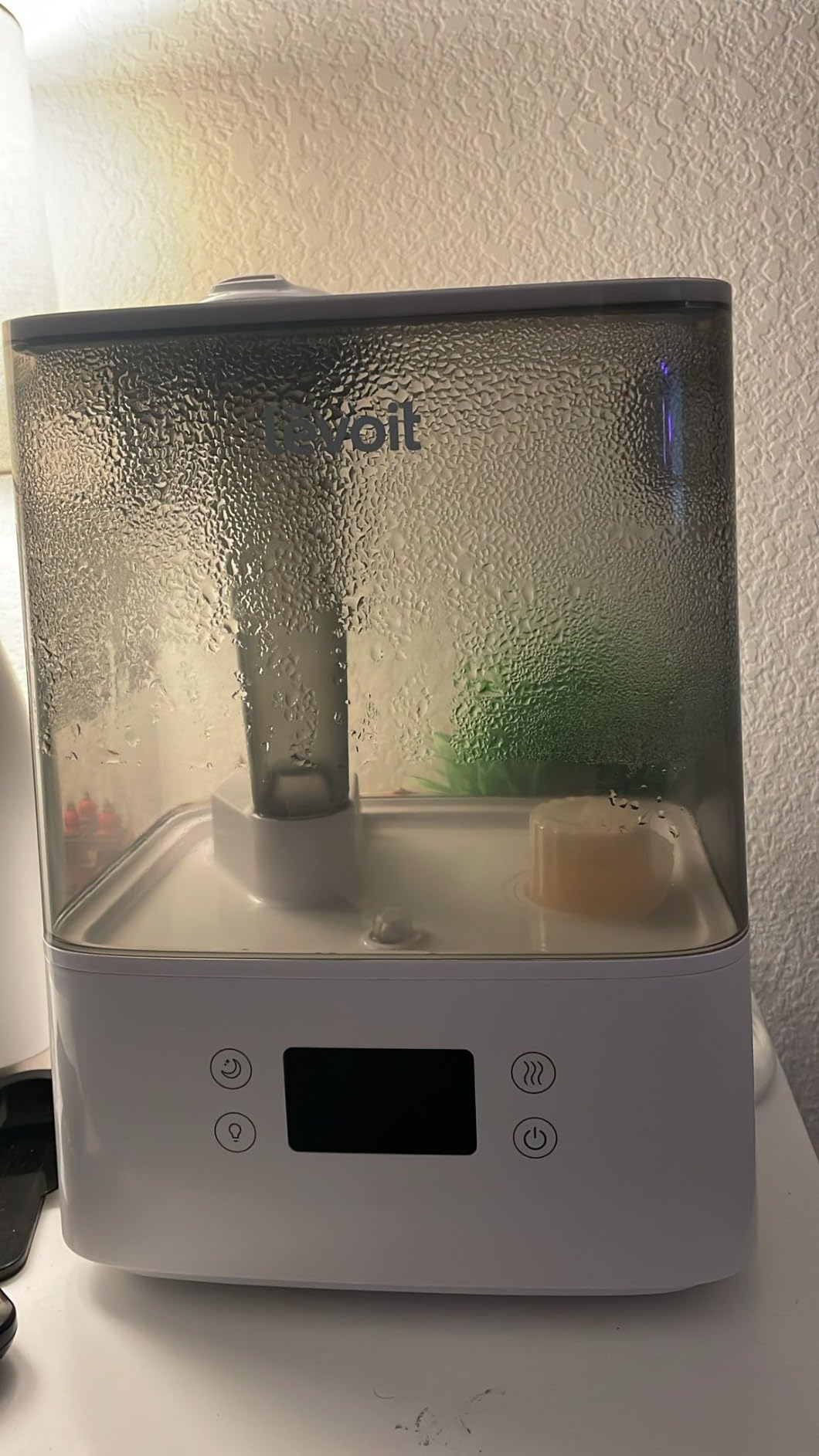 LEVOIT Humidifiers for Bedroom Home, Smart Warm and Cool Mist Air Humidifier for Large Room, Auto Customized Humidity, Fast Symptom Relief, Easy Top Fill, Essential Oil, Quiet, OasisMist4.5L, White Customer Review LEVOIT Humidifiers for Bedroom Home, Smart Warm and Cool Mist Air Humidifier for Large Room, Auto Customized Humidity, Fast Symptom Relief, Easy Top Fill, Essential Oil, Quiet, OasisMist4.5L, White - Customer Photo 4