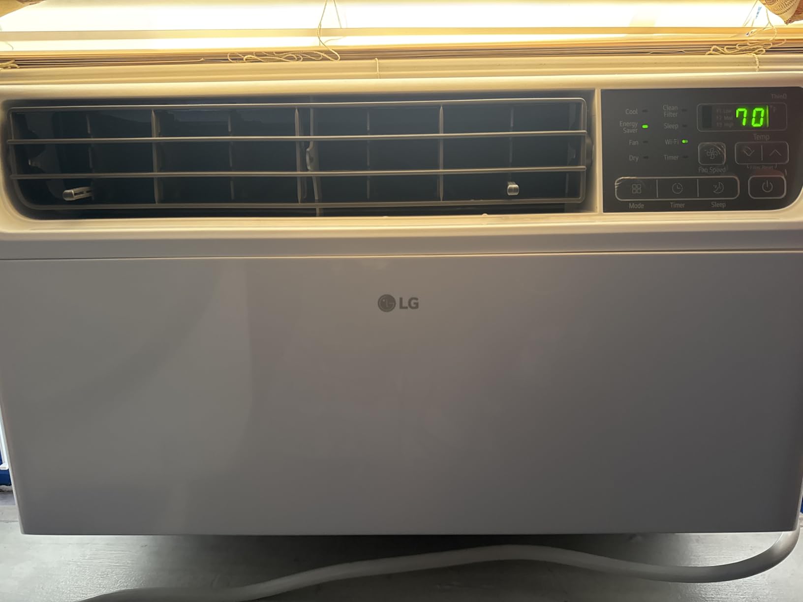 LG 10,000 BTU Smart Window Air Conditioner, 115V, Cools 450 Sq. Ft. for Bedroom, Living Room, Apartment, Dual Inverter, Quiet Operation, Energy Star, works with LG ThinQ, Amazon Alexa and Hey Google - Customer Photo 1